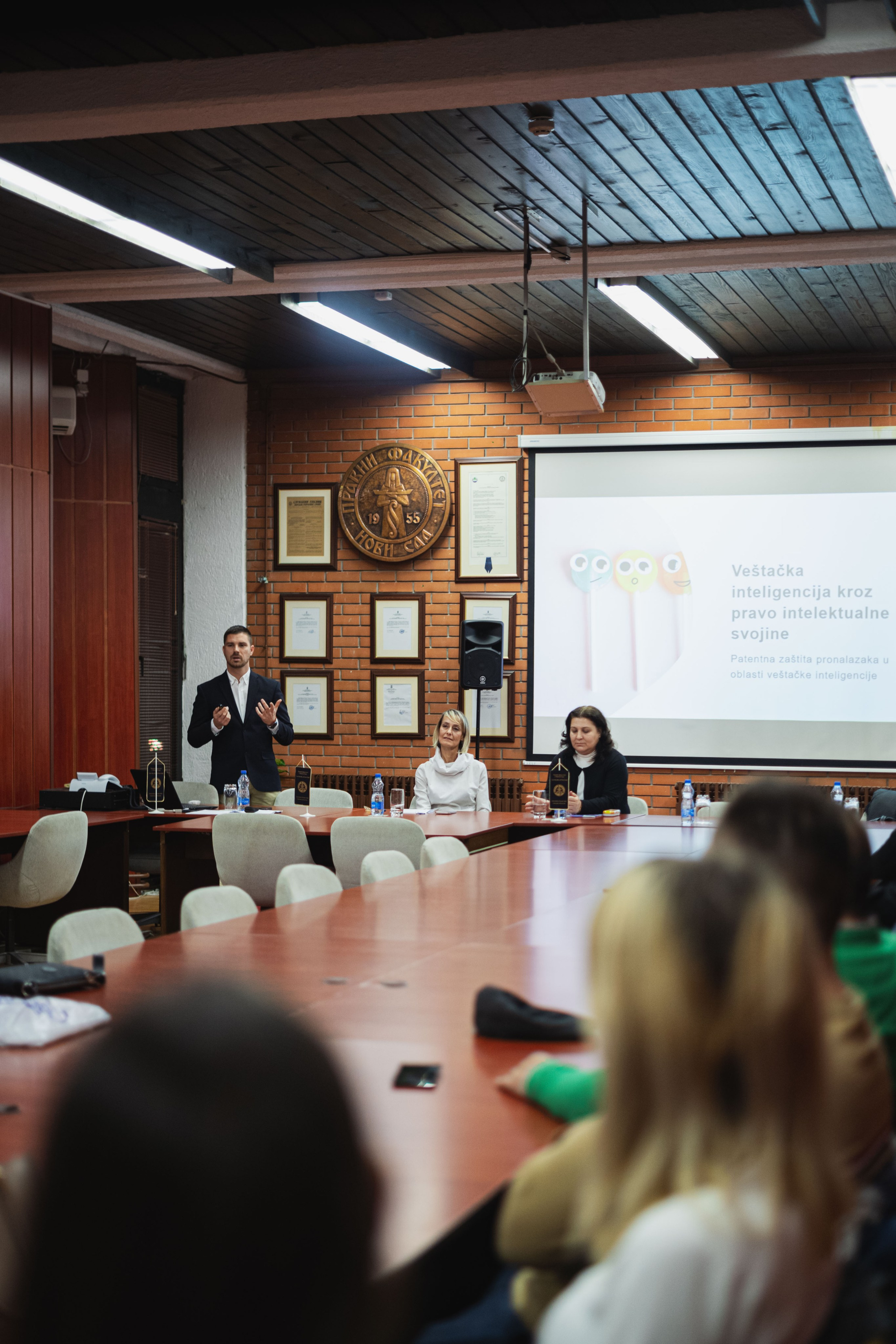 VIP nedelja na pravnom fakultetu Ai predavanje. Жуков Студио