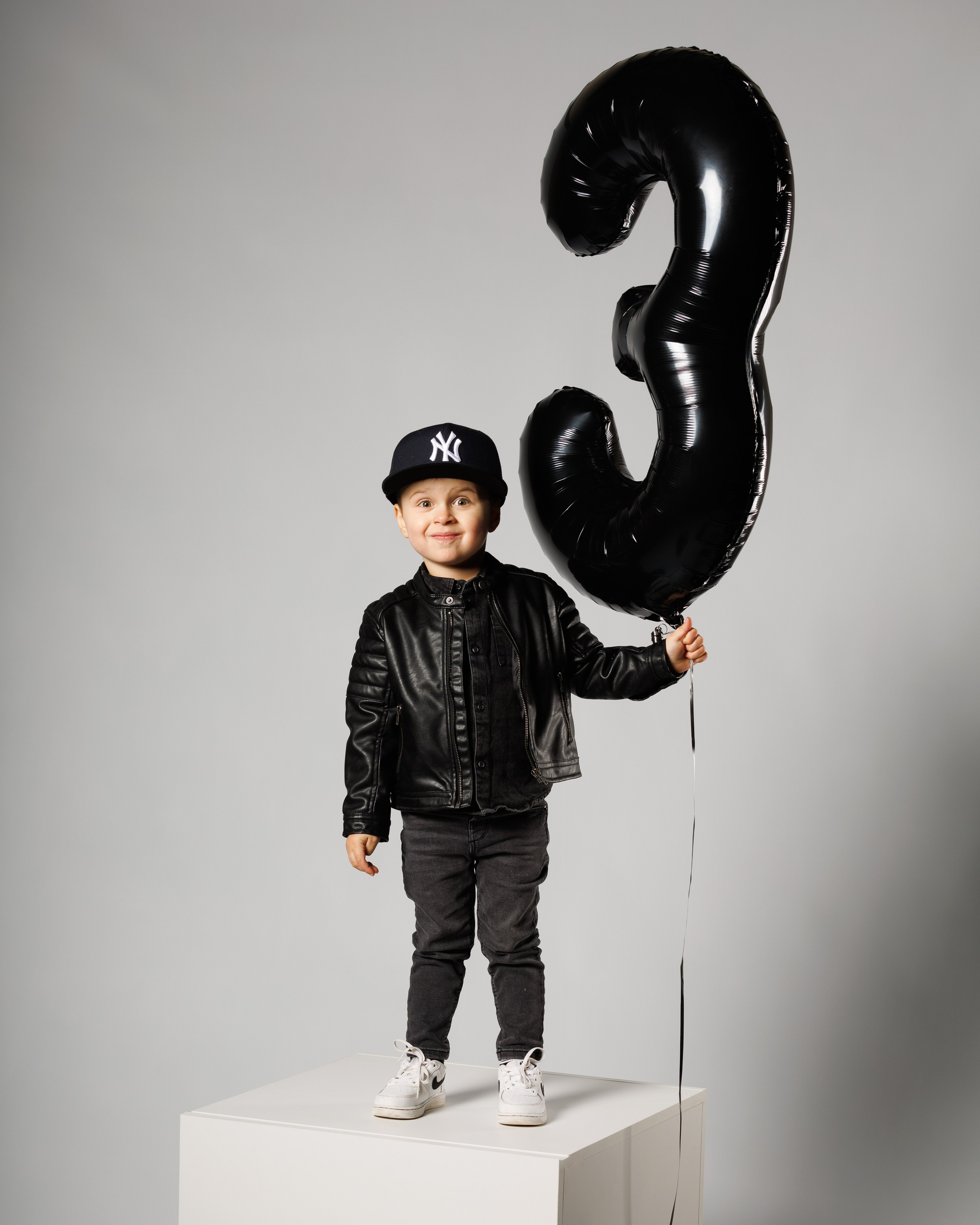 ValStudio. Https://valphoto.wfolio.pro/