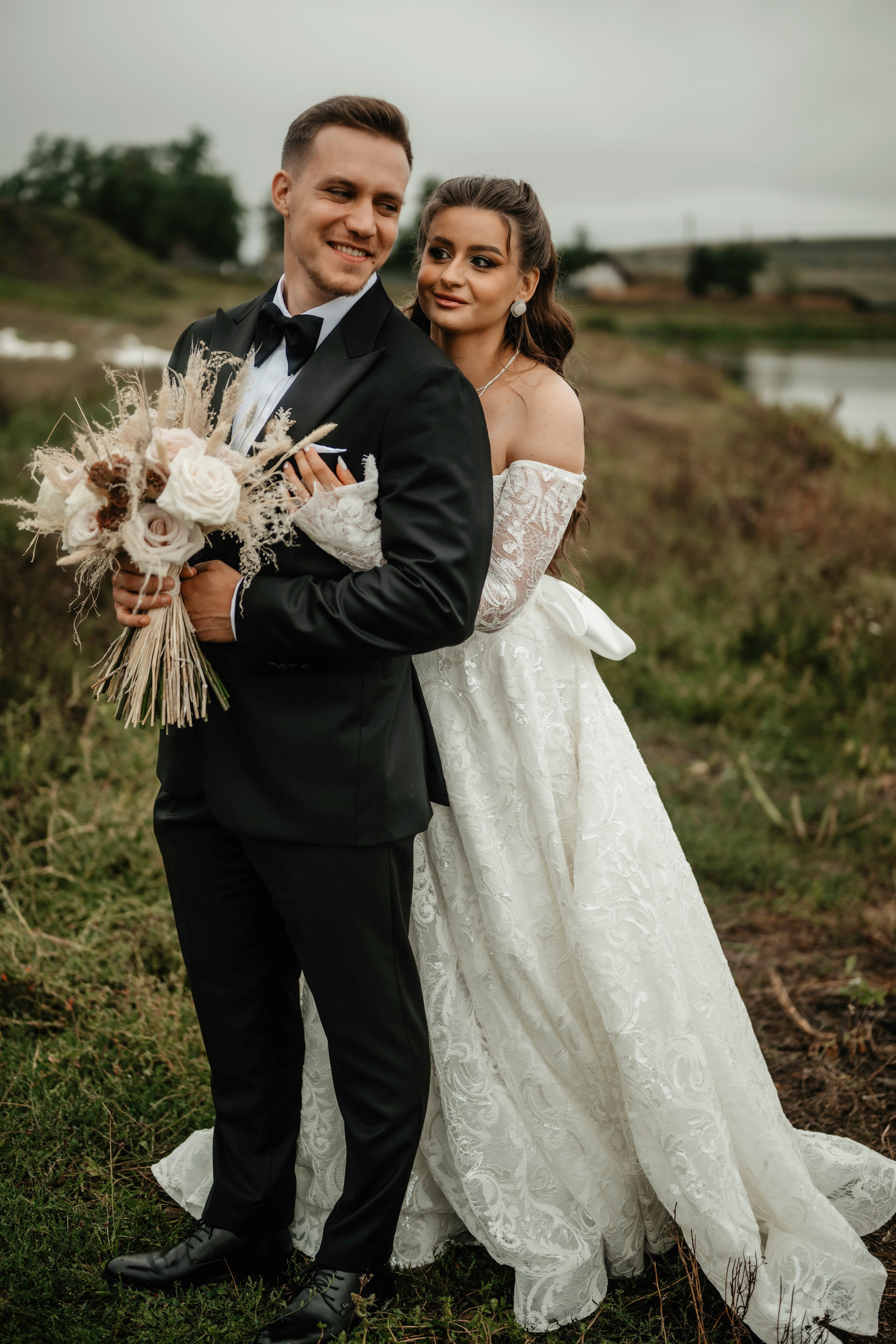 🤎 E l i s a & O v i d i u — Wedding Day Preview. Wedding & Family Photographer