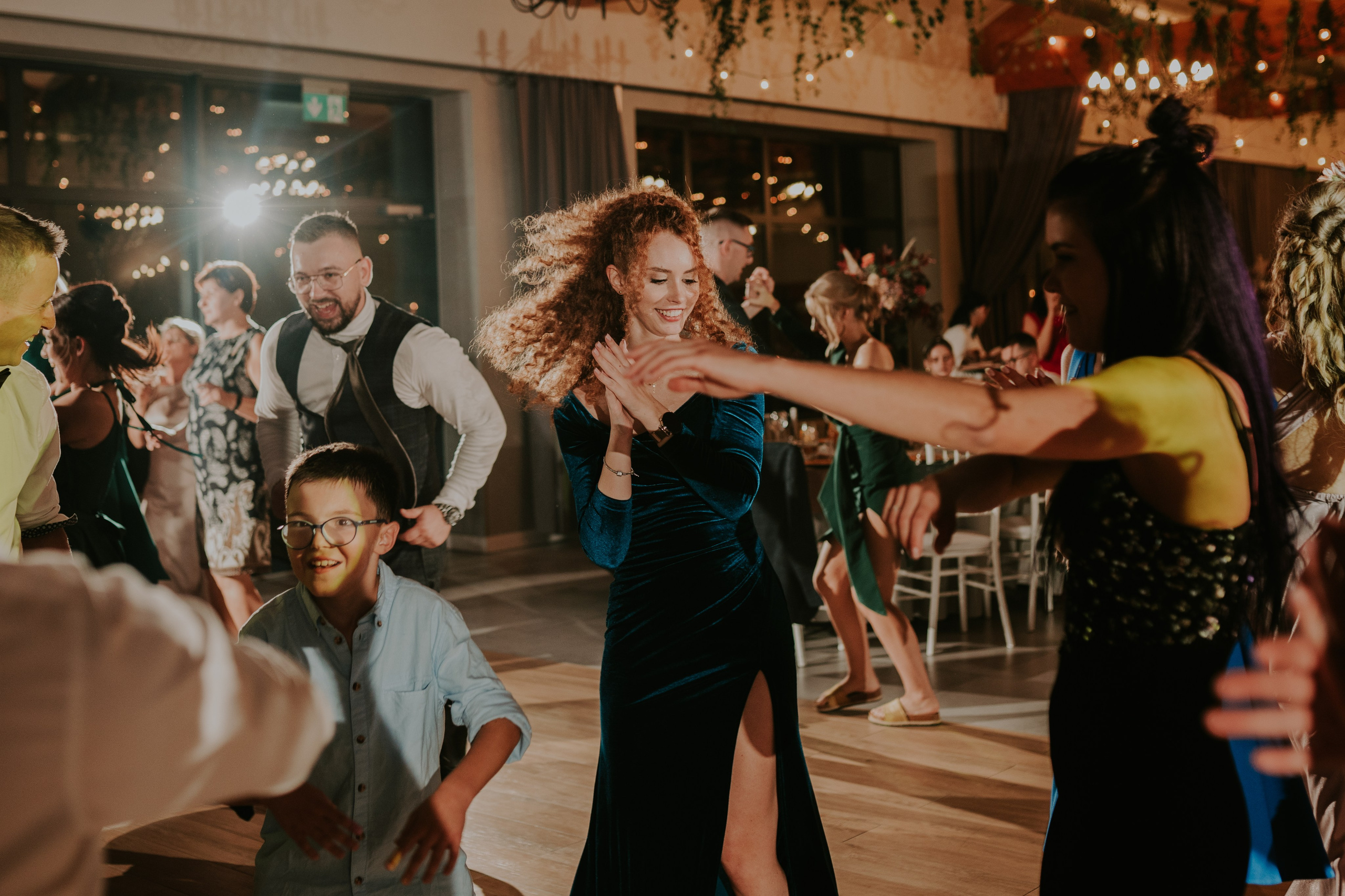 Sala Koralowa w Jaworzu: Opowieść o ślubie Nikoli i Kacpra. Karkowskafoto - fotografia miłości