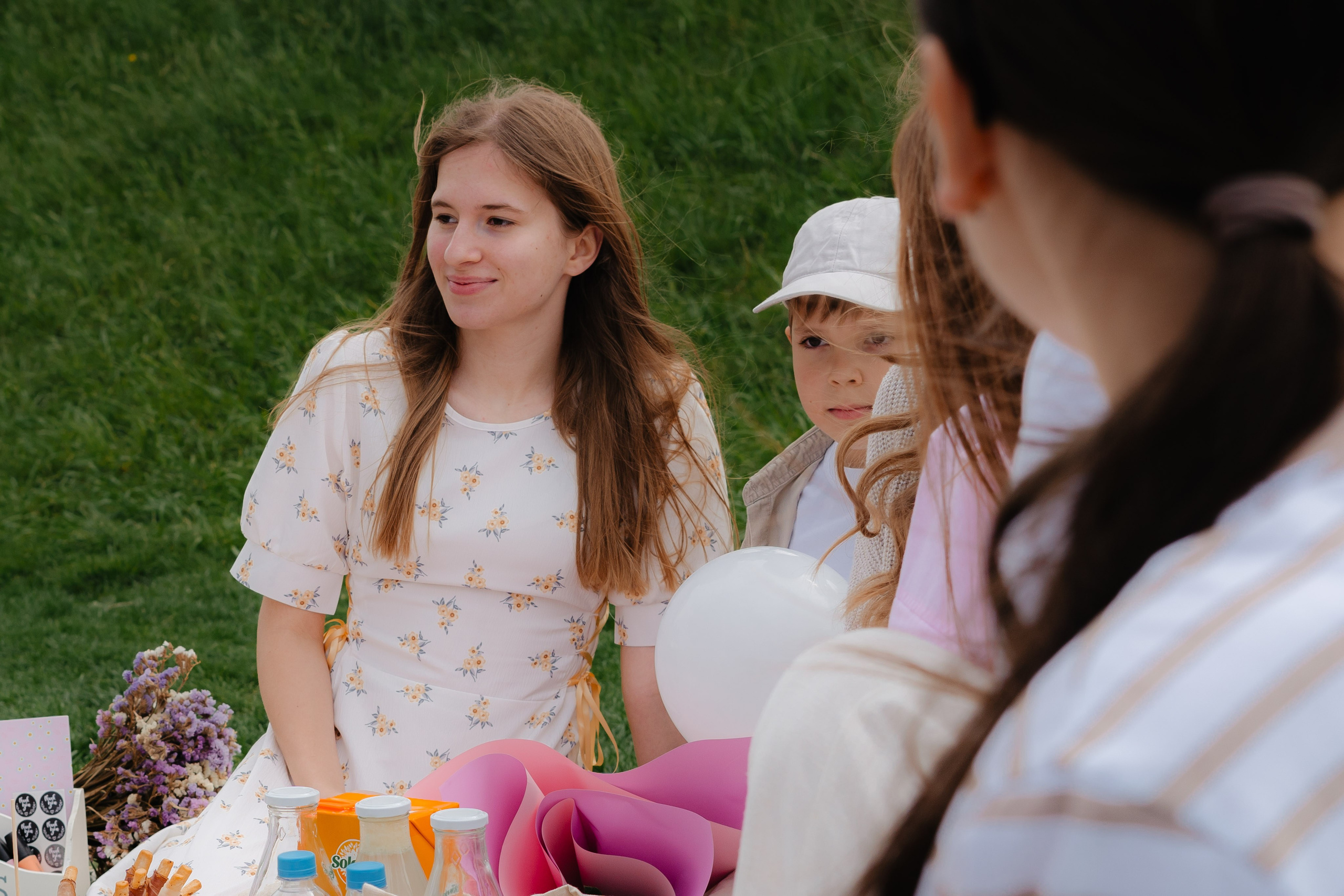 Aniversare în parc. Foto-Video Nunta Iasi, Suceava, Bucuresti / Disponibilitate 2025 — 2026 — 2027