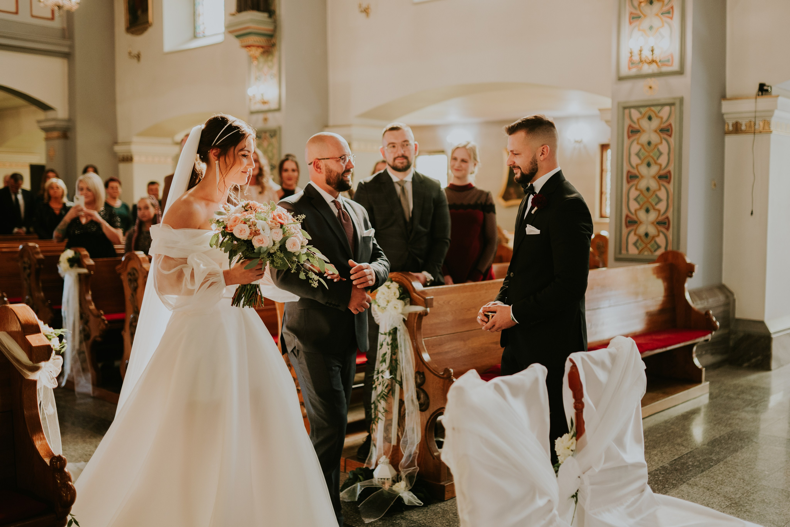 Sala Koralowa w Jaworzu: Opowieść o ślubie Nikoli i Kacpra. Karkowskafoto - fotografia miłości