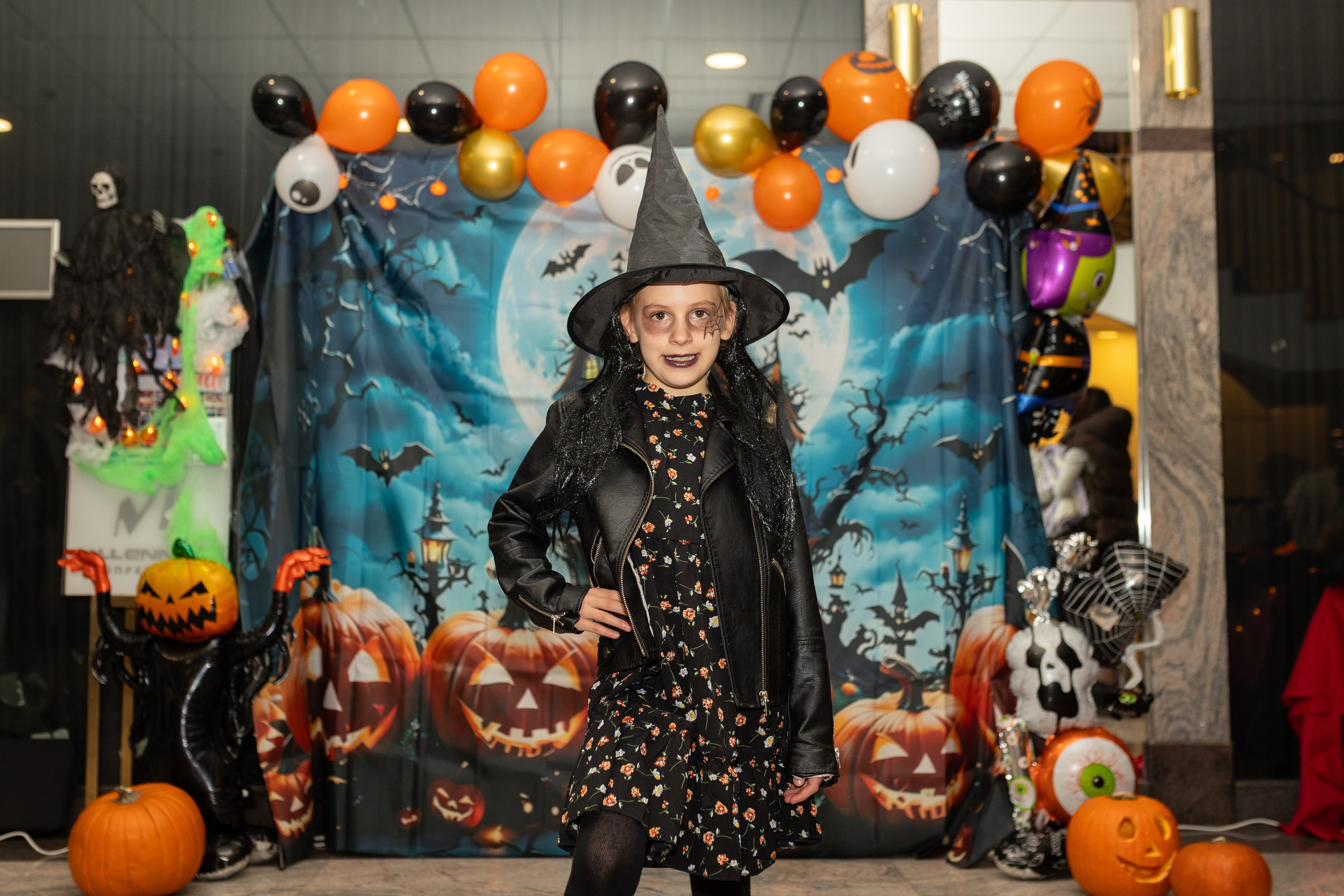 Leo dance studio Helloween 2025. Семейный и детский фотограф в Варшаве Мила Бобровская