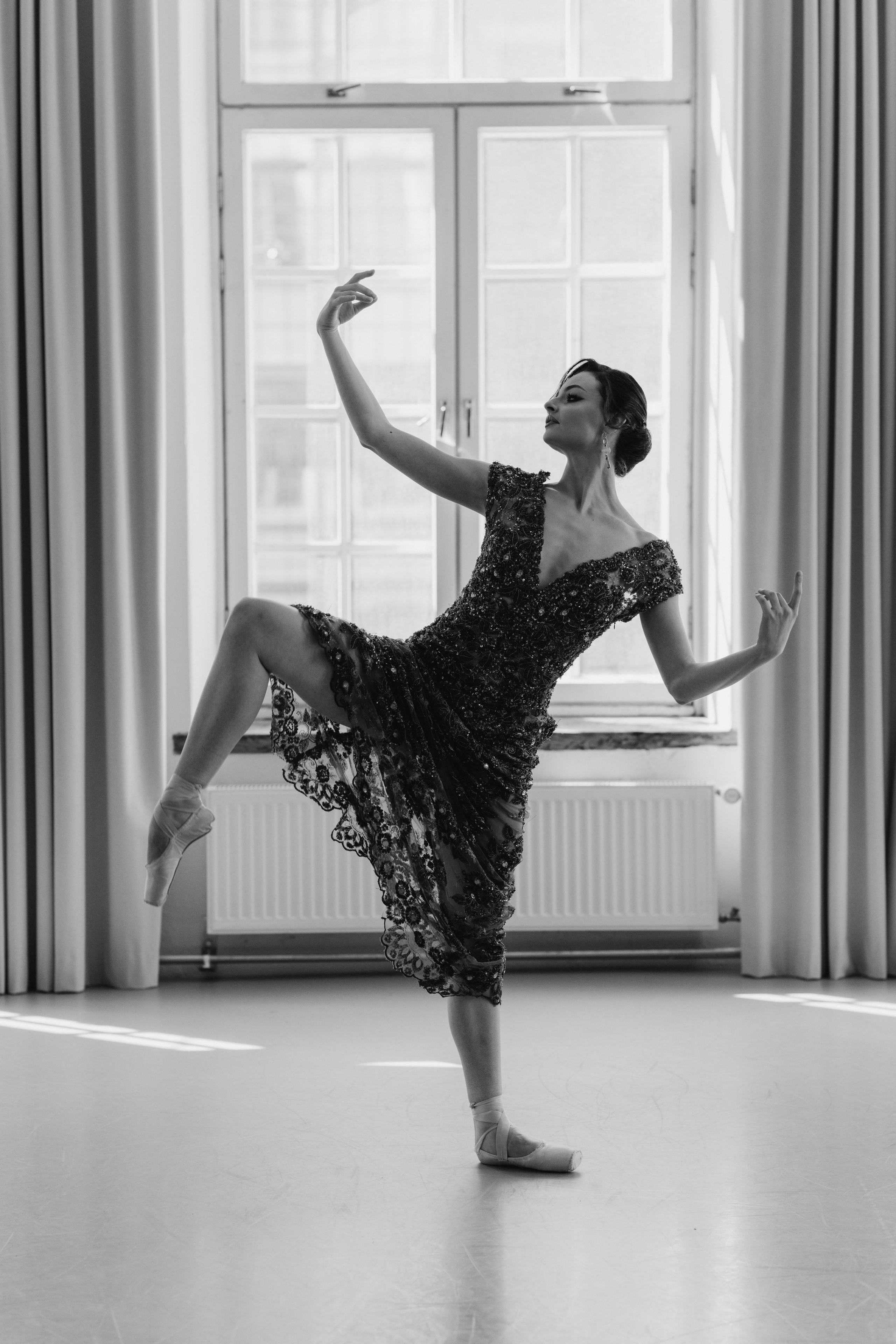 Riikka Couture, Riikka Ikäheimo, Violetta Keller, Portrait, Dancer. Wedding and portrait photographer in Helsinki Vickan O