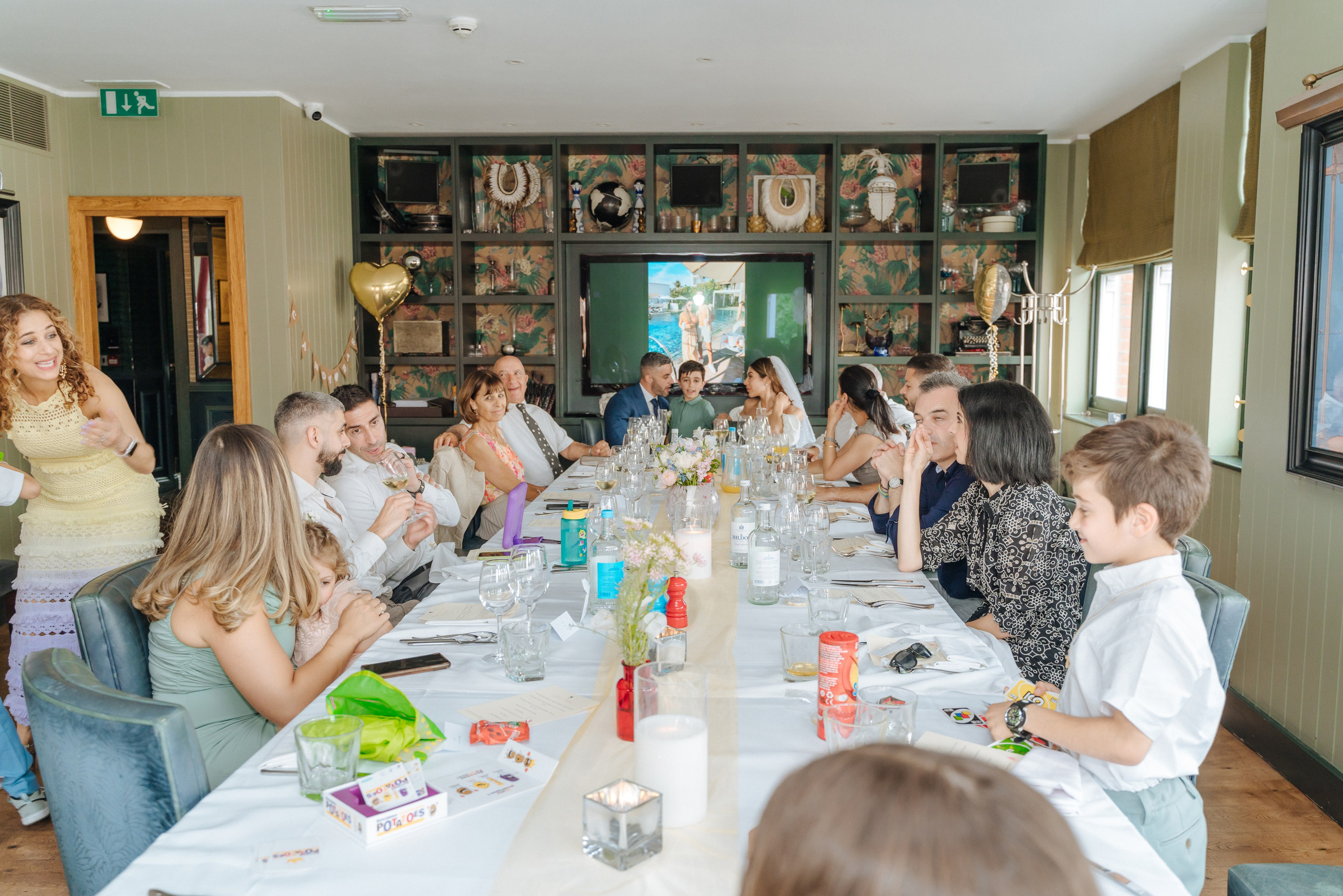 Civil ceremony at Chelsea Old Town Hall,  Wedding in Chelsea, Wedding in London,  wedding photographer in Chelsea, wedding photographer in London