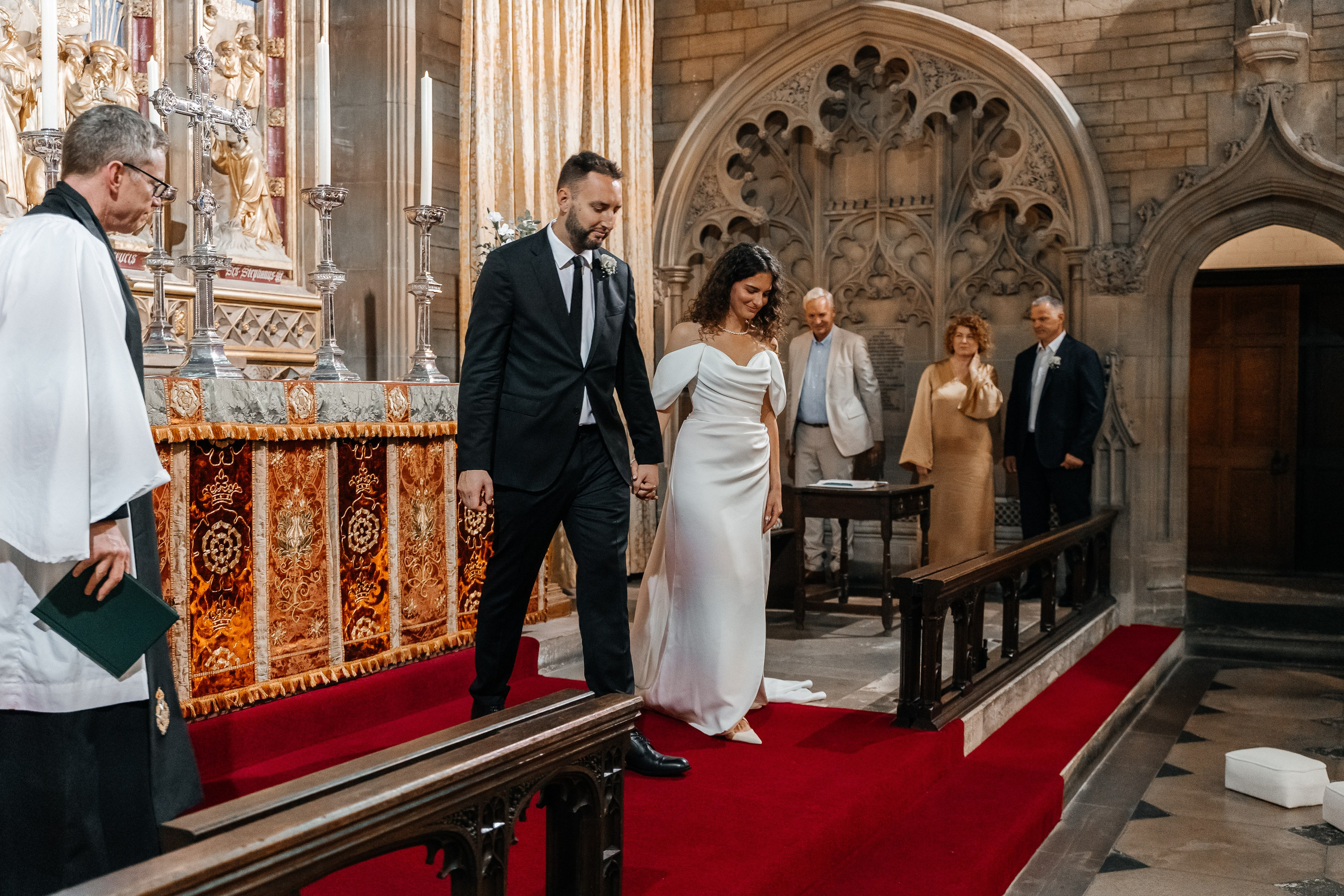 Wedding ceremony at The Lower chapel in Eton, Wedding in Eton, wedding photographer in Eton, wedding photographer in Eton