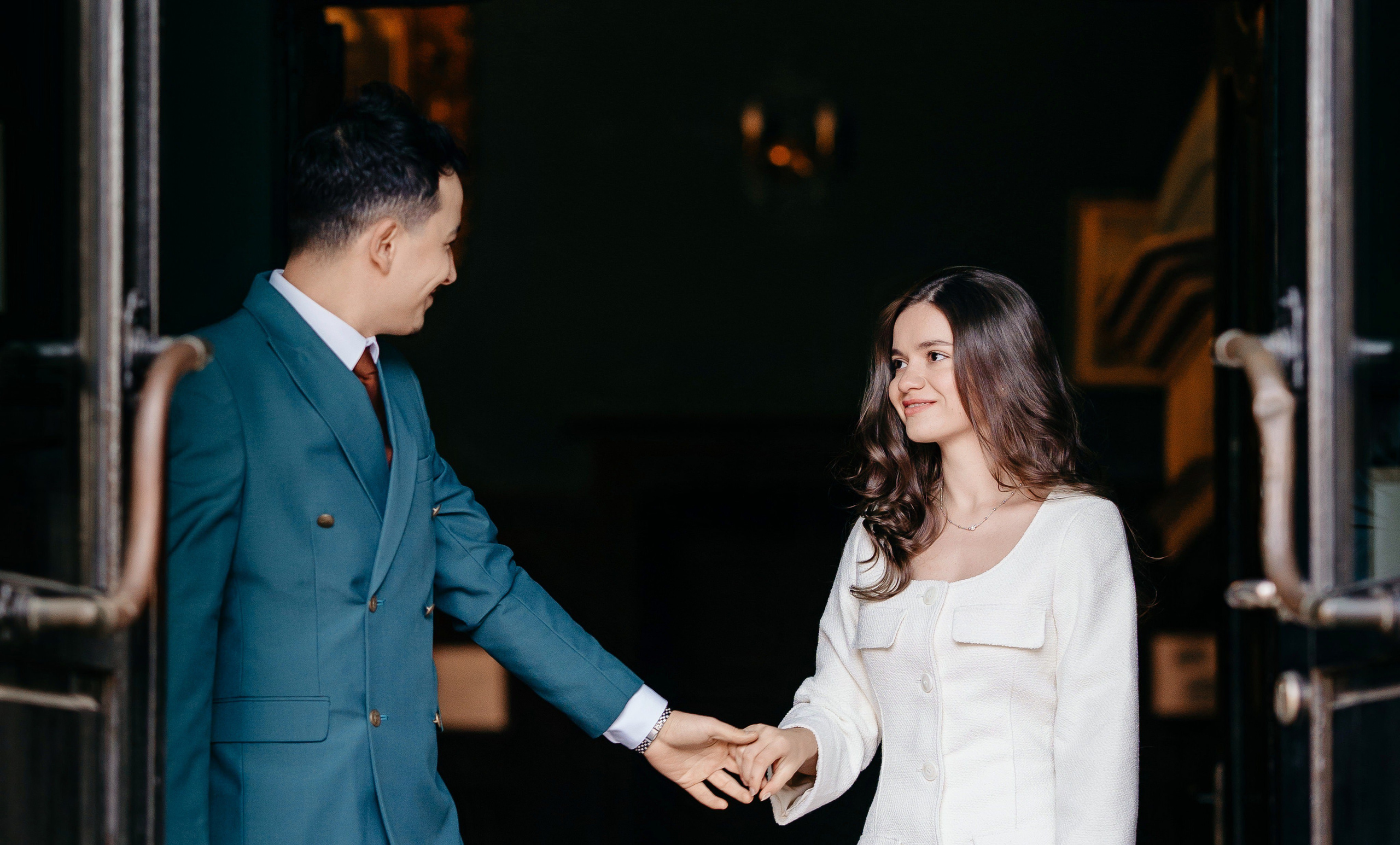 Sedinta Foto la Castelul Ghika. Raw Studio. Fotograful tau de nunta!