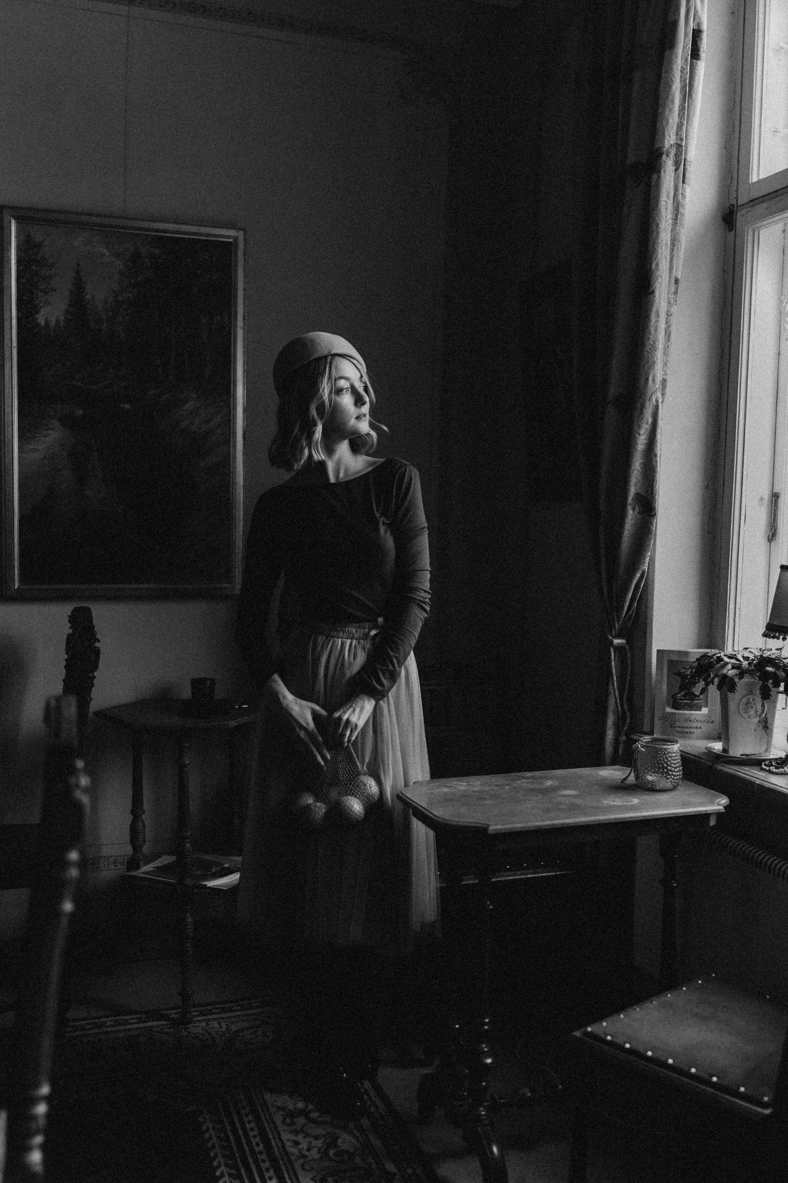 Woman phoshoot. Wedding and portrait photographer in Helsinki Vickan O