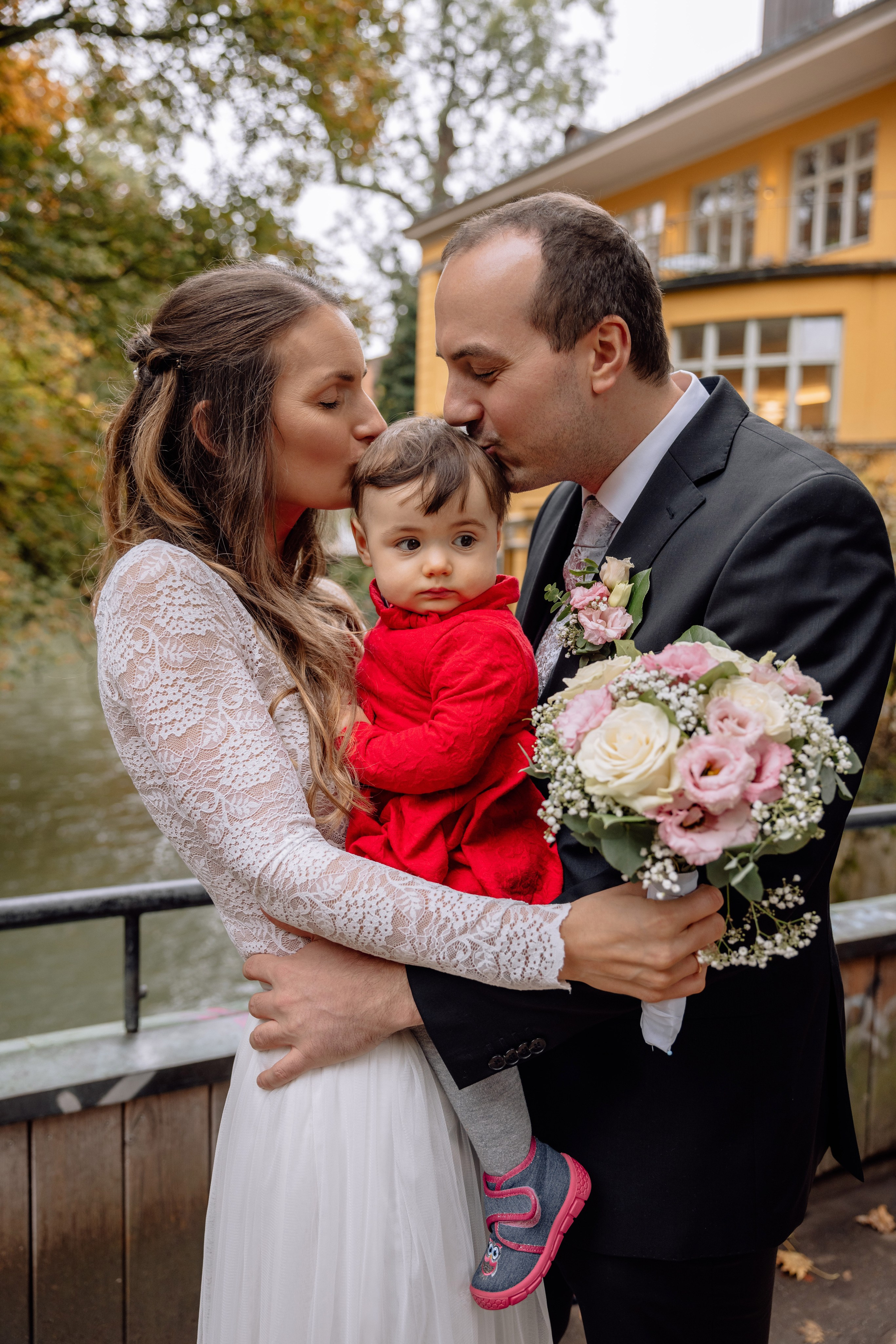 Zeitlose Hochzeit im Standesamt Mandlstraße | München Schwabing. Hochzeitsfotograf München Taufe Familienfotograf Tanja Mauke