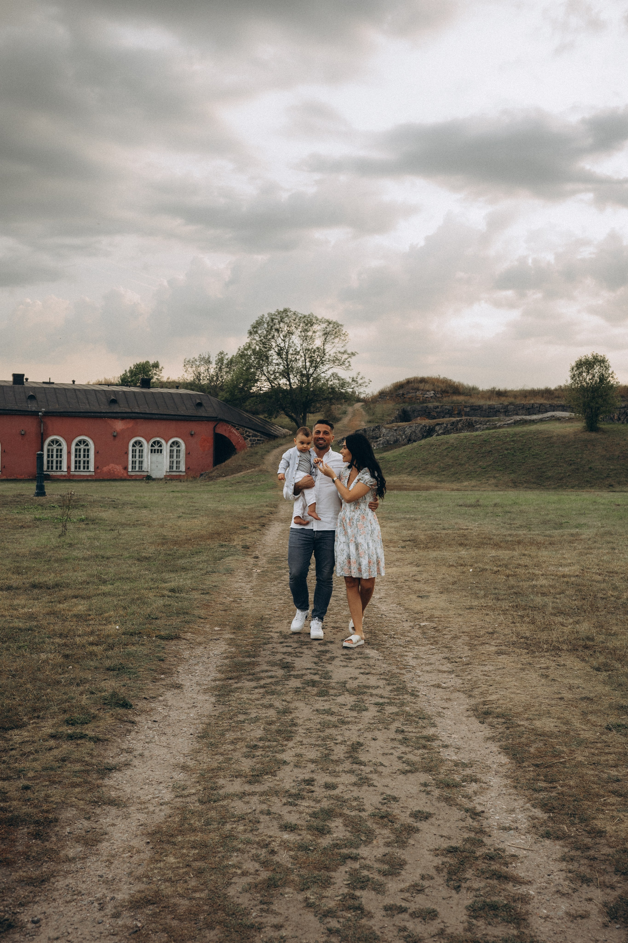 Summer. Wedding and portrait photographer in Helsinki Vickan O