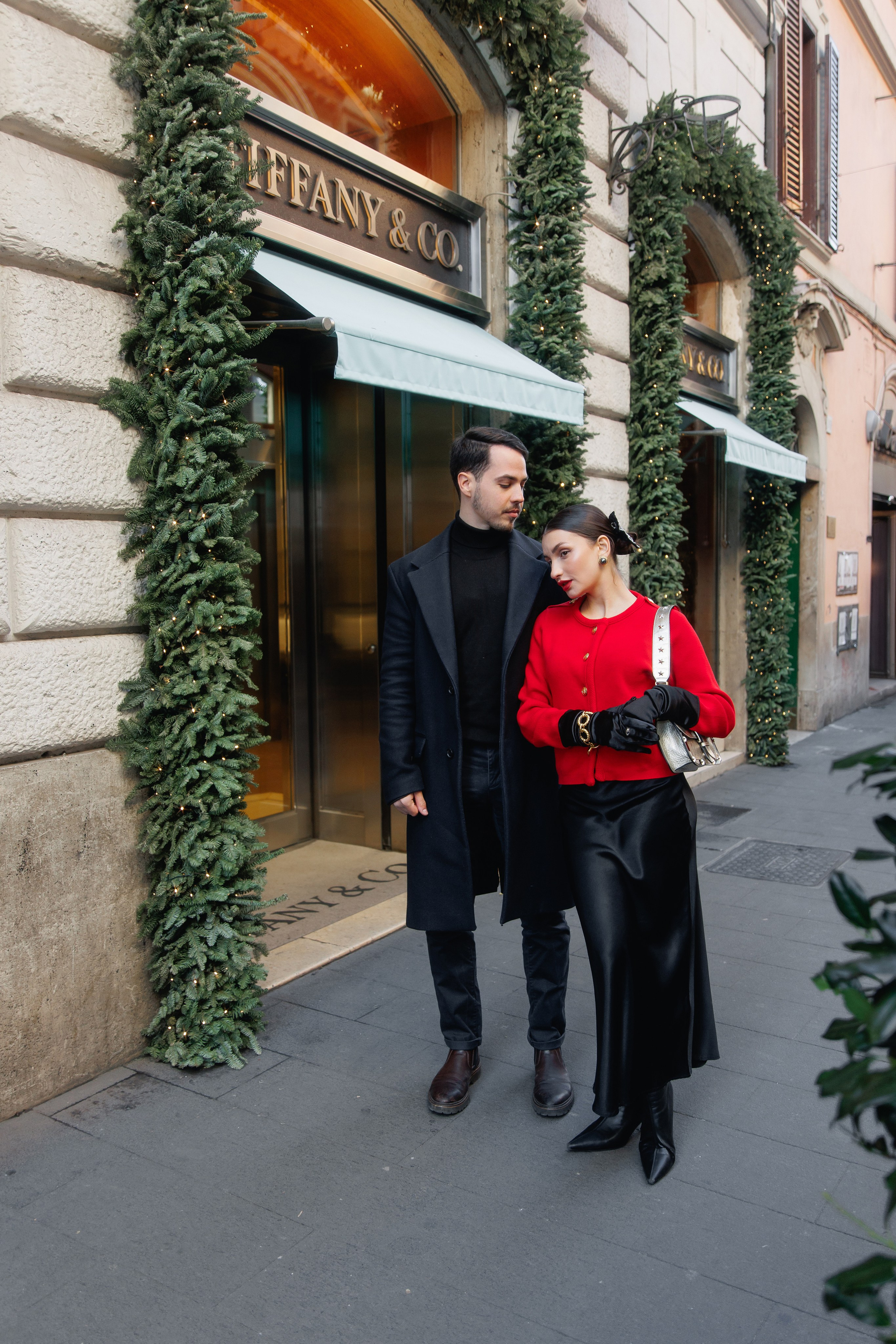 Christmas photoshooting in Rome Couple street christmas shooting Christmast looks style Christmas photoshootingRome christmast Christmas couple looksNew year Photoshooting