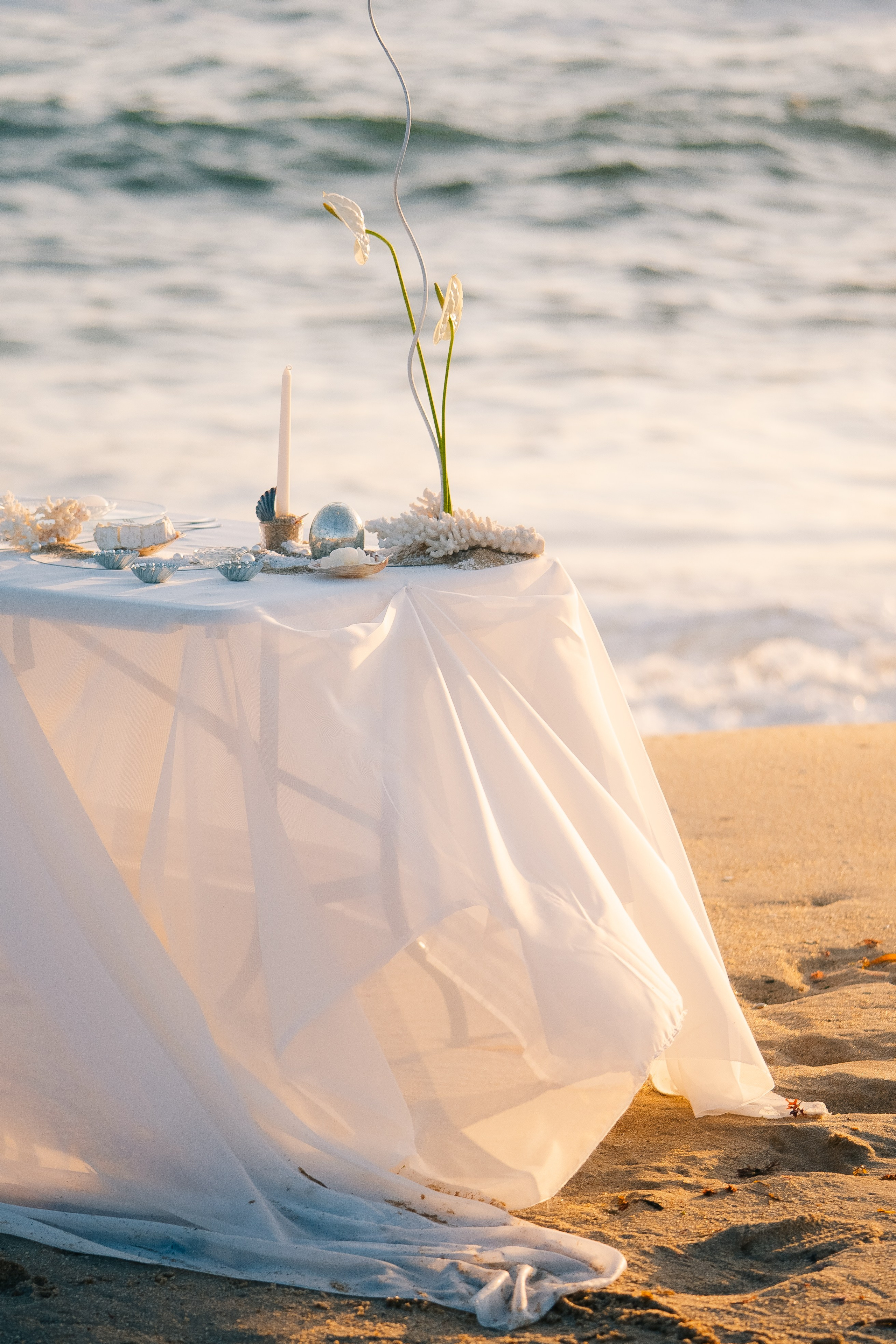 White Ocean Wedding. Maria Sher. Professional photographer from Porto, Portugal