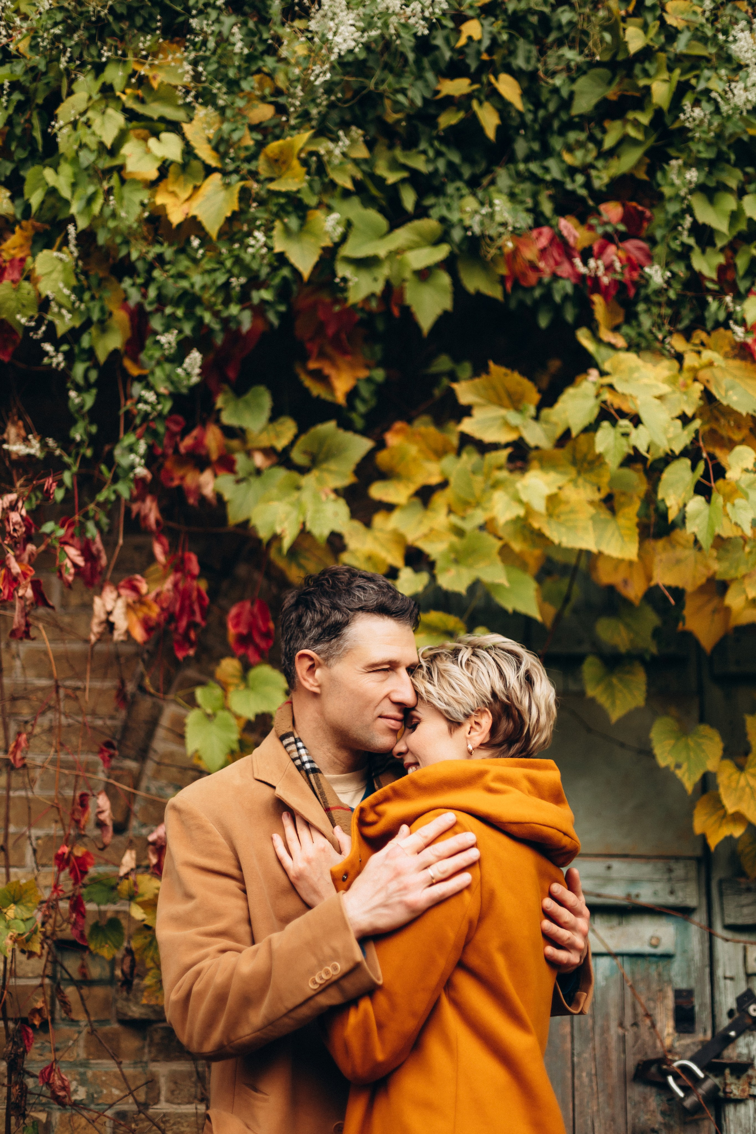 Autumn love. Wedding and Family Photograph