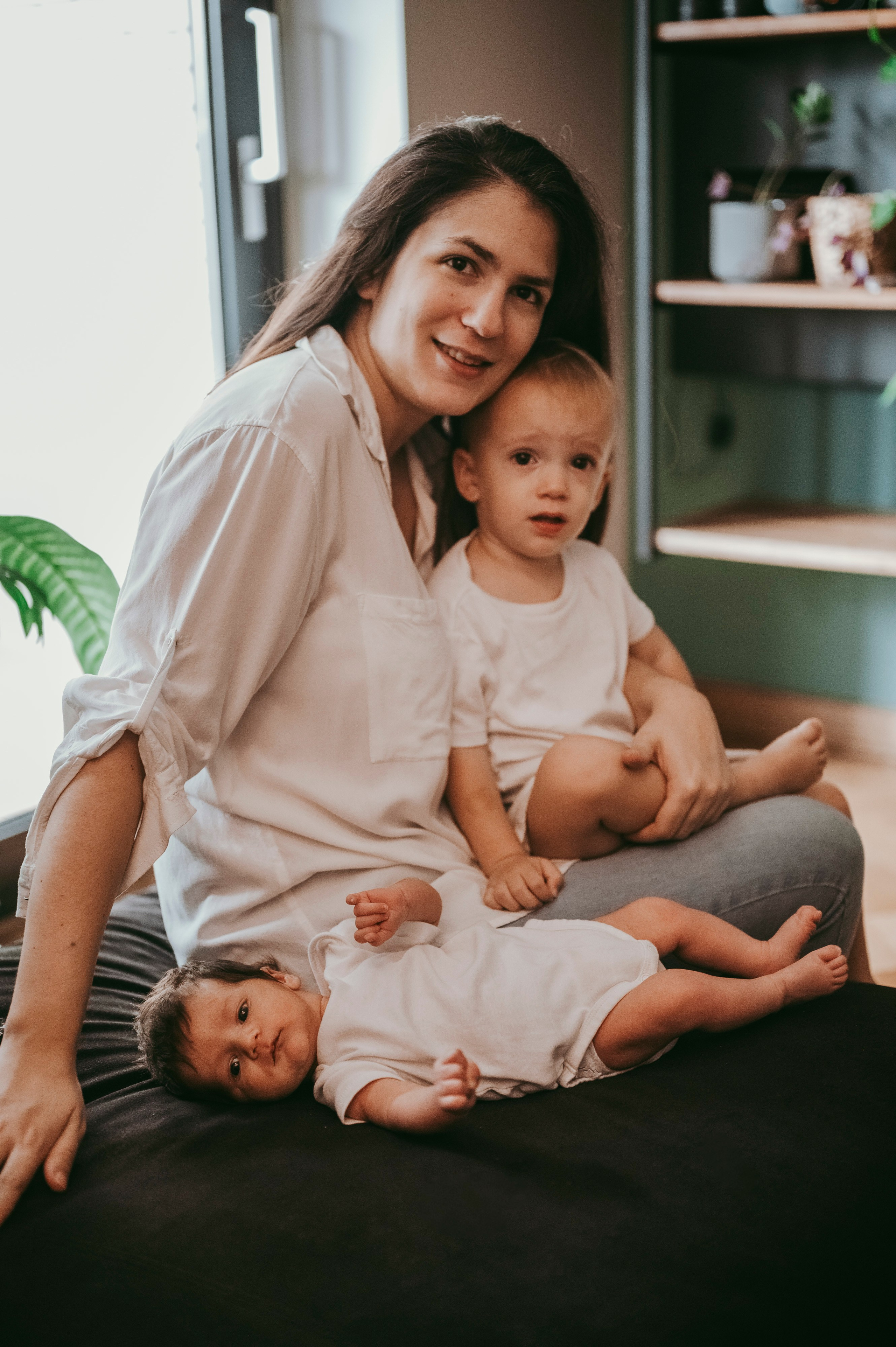 Sonja, Nikola, Lazar i Luka / porodicno fotografisanje kod kuce. Deciji i porodicni fotograf u Beogradu Oksana Skendzic