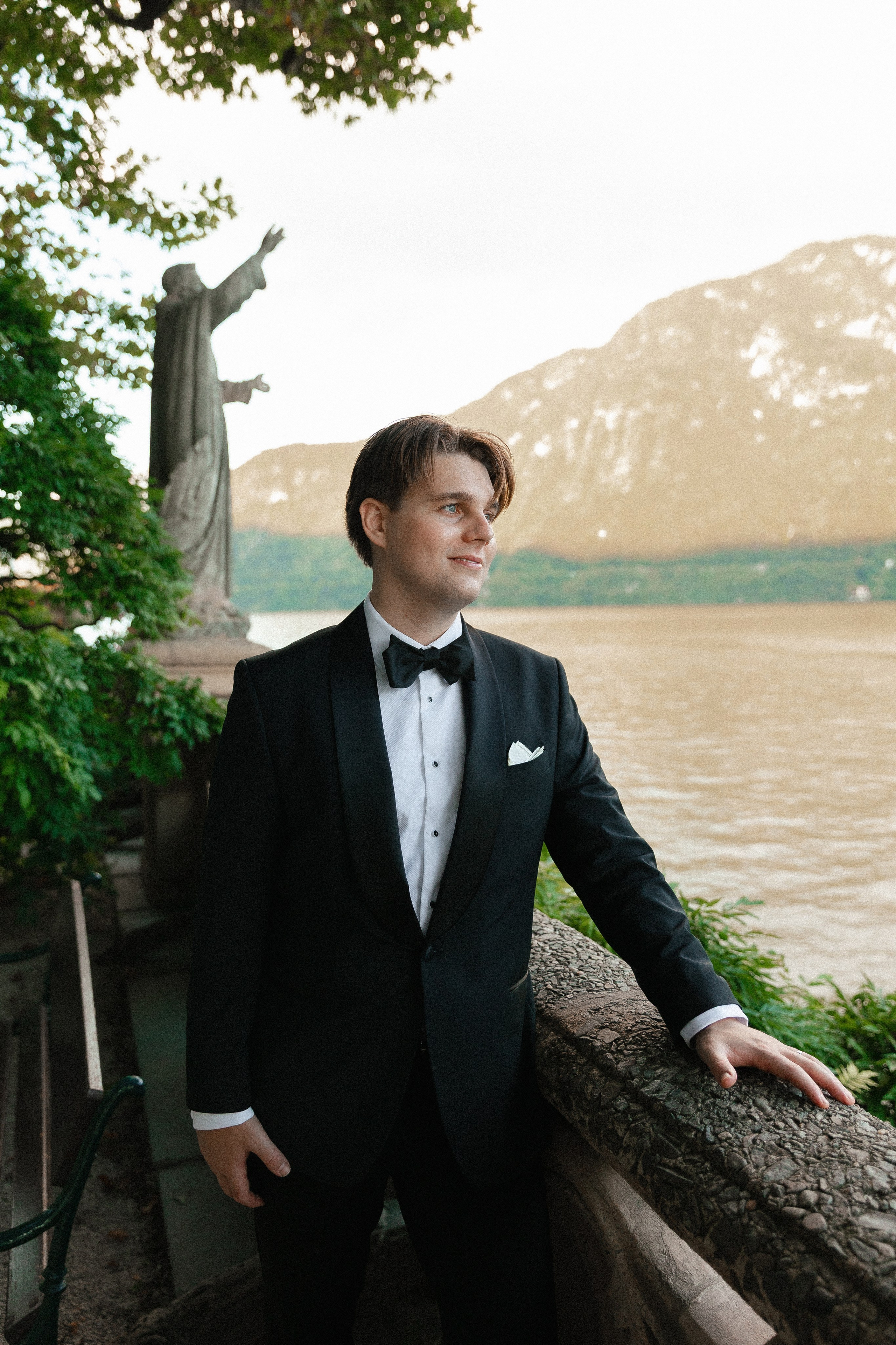 Lily & Zach, Villa del Balbianello. Photographer in Italy Anna Linnik