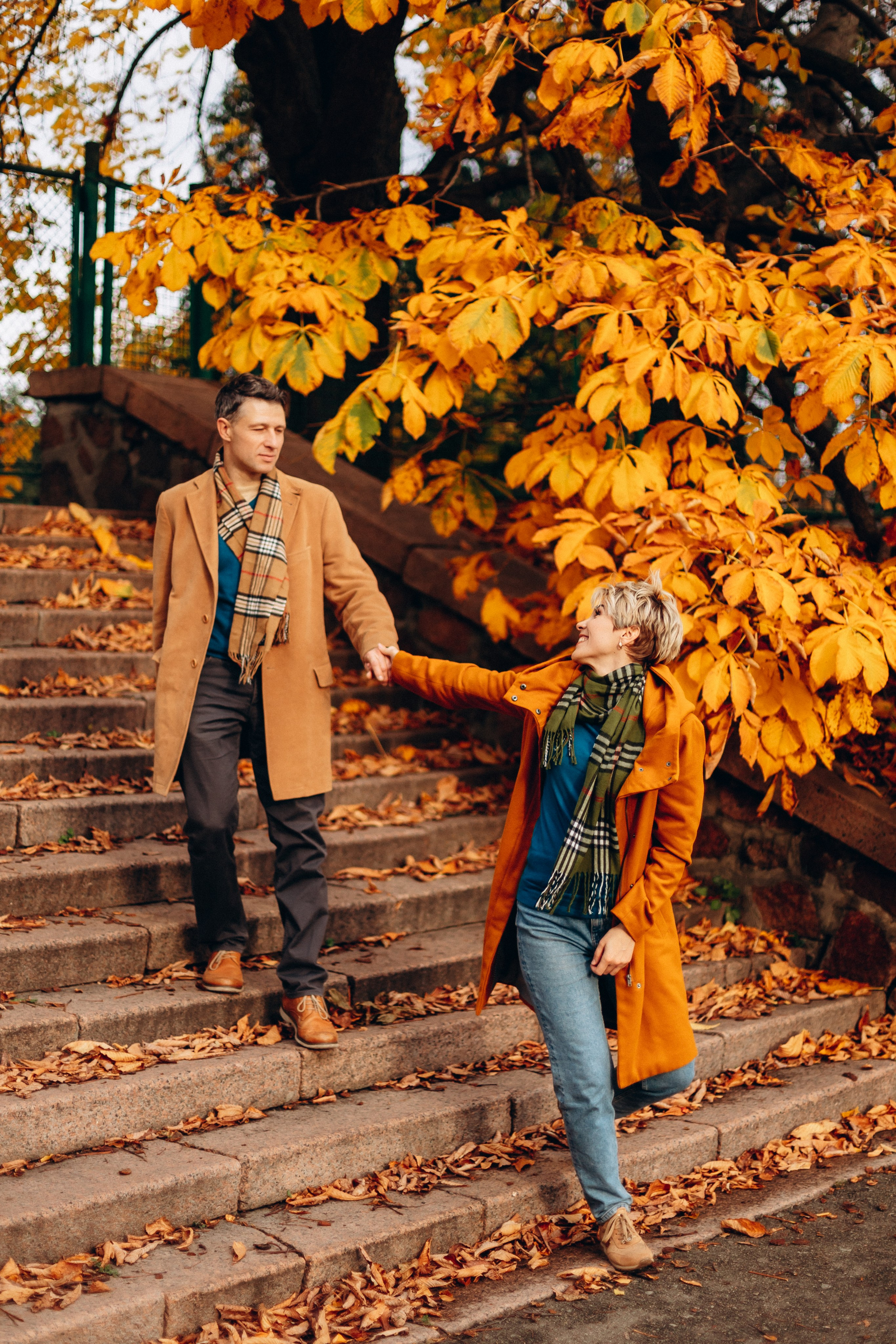 Autumn love. Wedding and Family Photograph