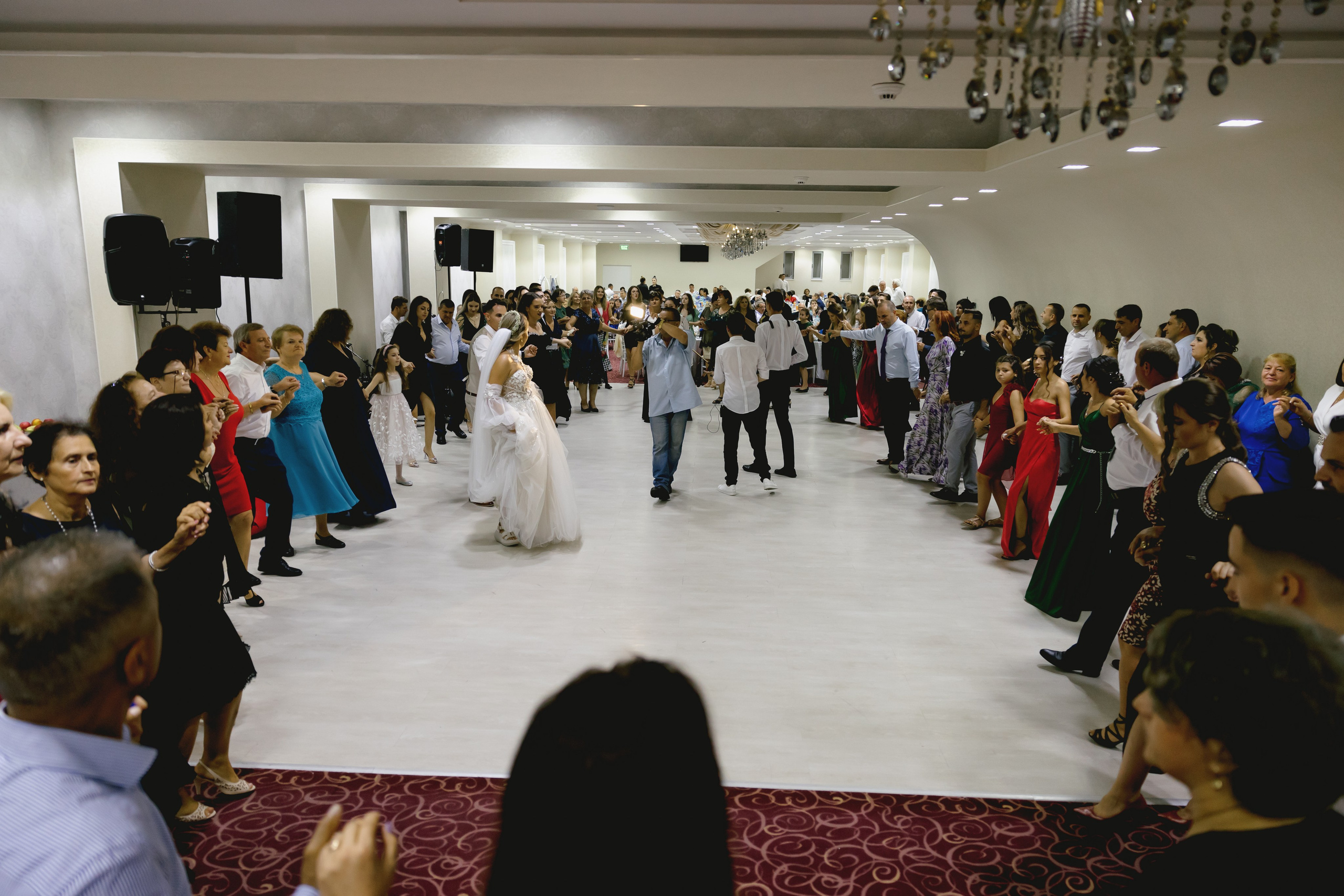 Nunta Targu-Jiu. MDimaFotoStudio. Fotograf de nuntă, evenimente private și de familie