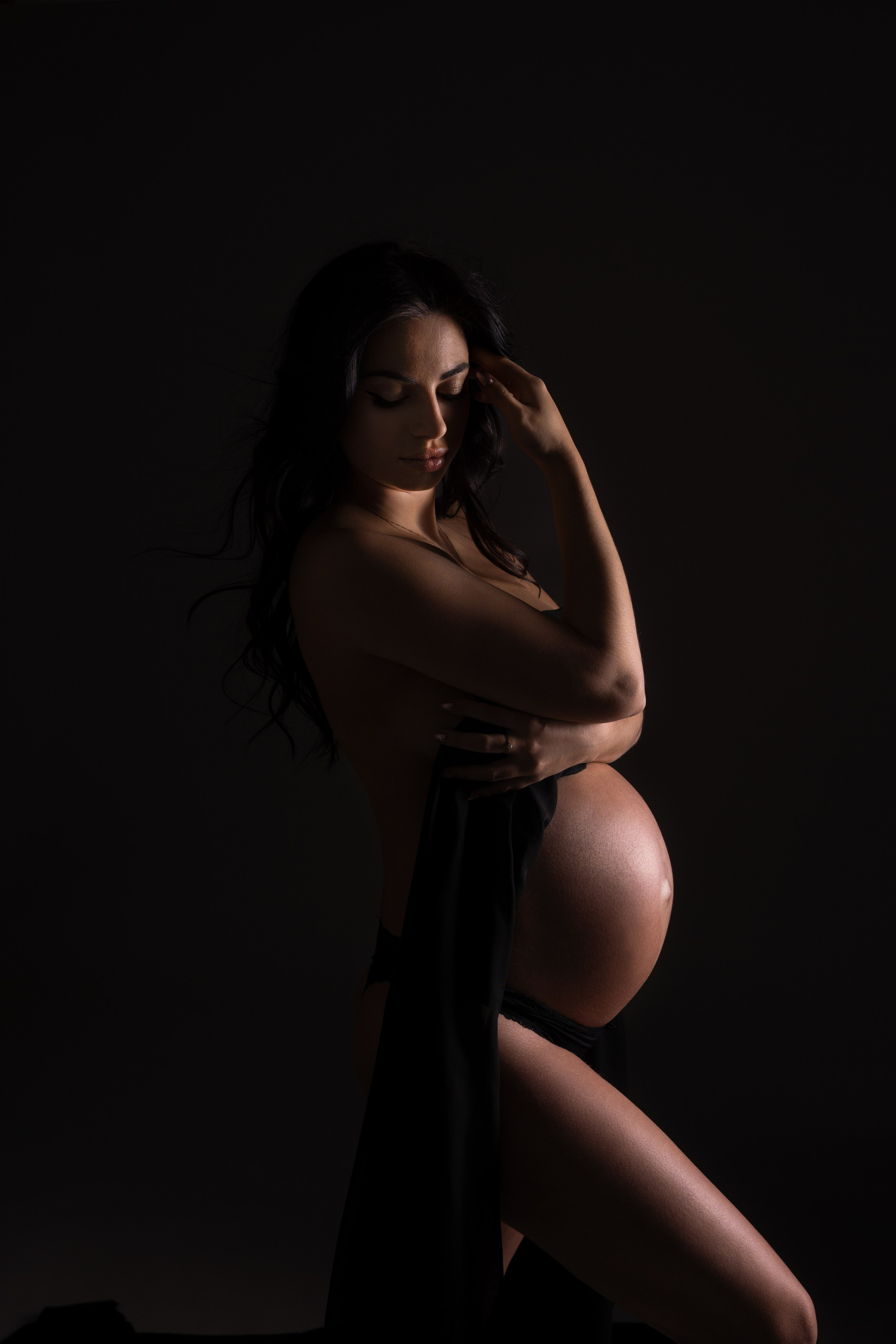 Sesja w stylu Vogue. Fotograf Łódź - sesja ciążowa, noworodkowa, dziecięca. Studio w Łodzi