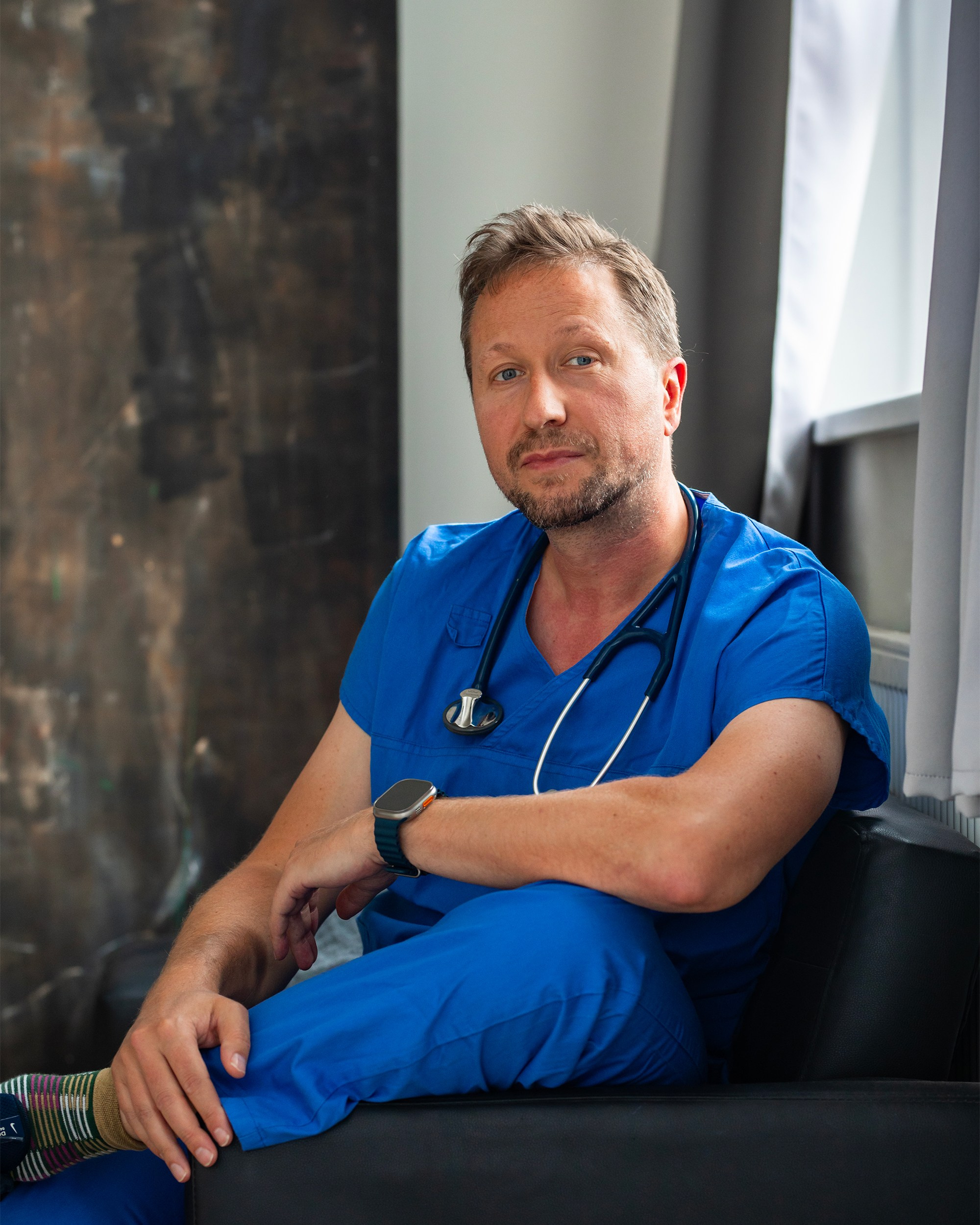 Portrétní fotografka Praha. Dana Lišková — Empatická fotografka | Introspektivní umělkyně | Neurodivergentní koučka| Zakladatelka Artepy.cz