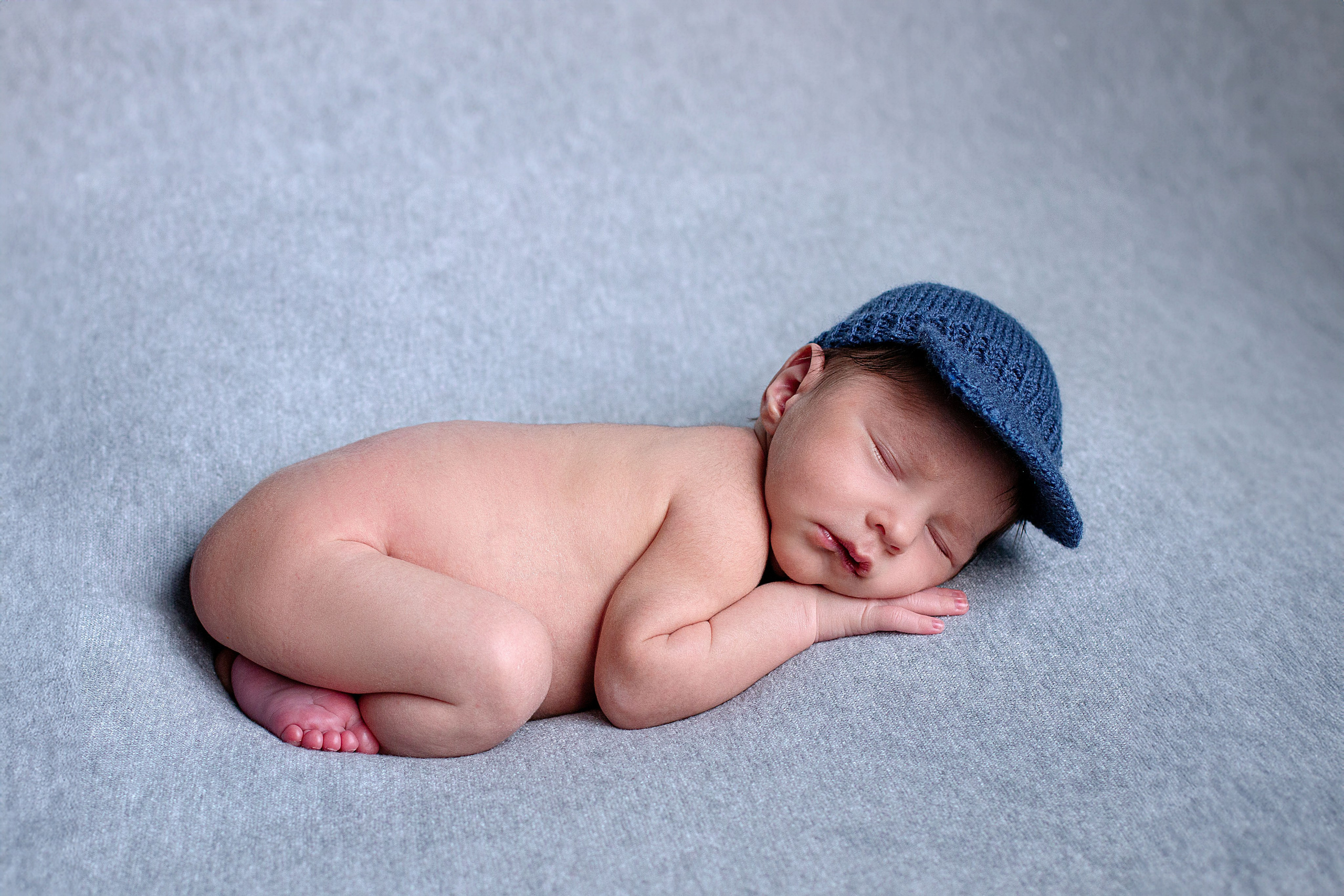 Newborn классическая. Детский и семейный фотограф в г. Бельцы