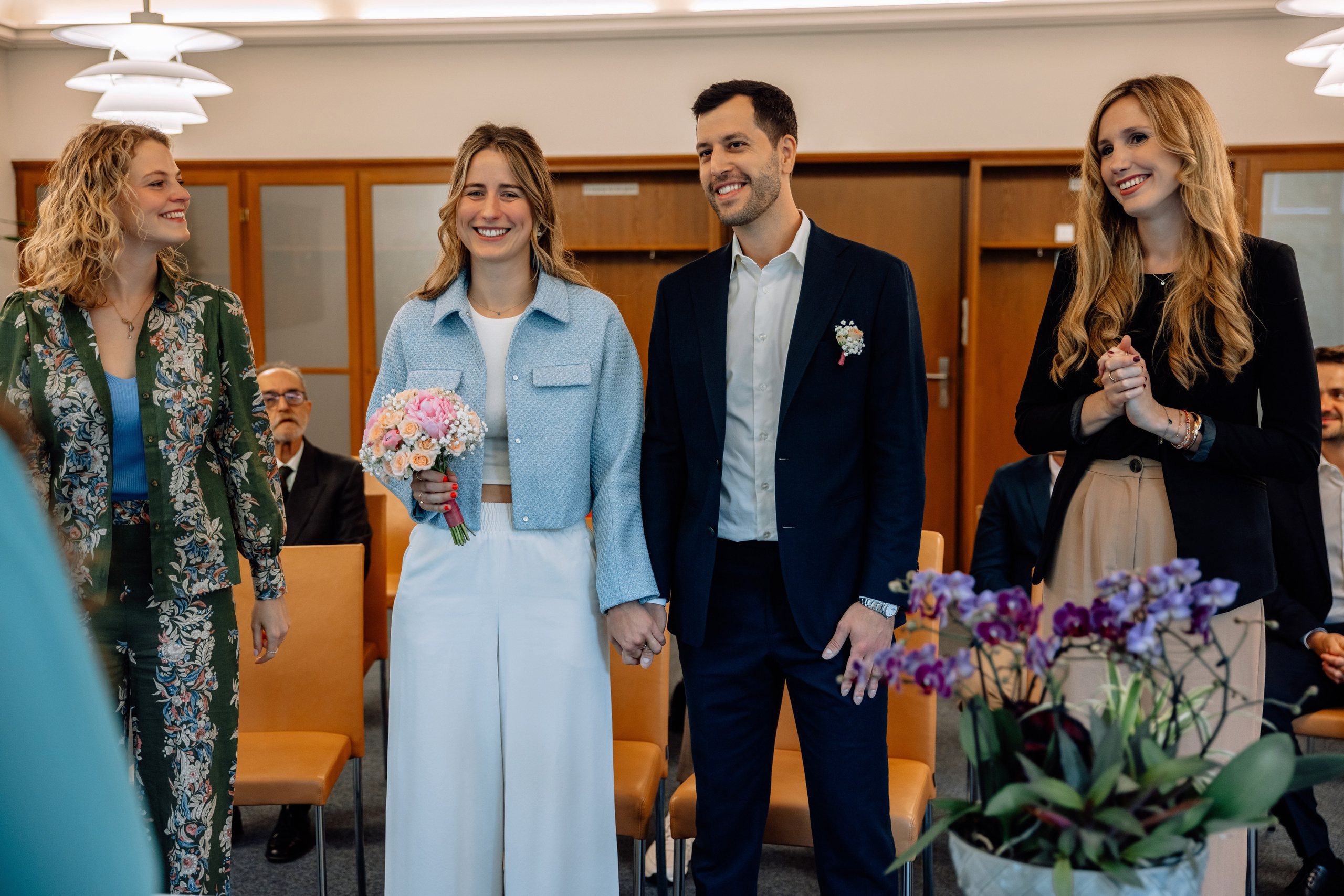 Romanrische Trauung im Standesamt Mandlstraße | München im Sommerlicht. Hochzeitsfotograf München Taufe Familienfotograf Tanja Mauke