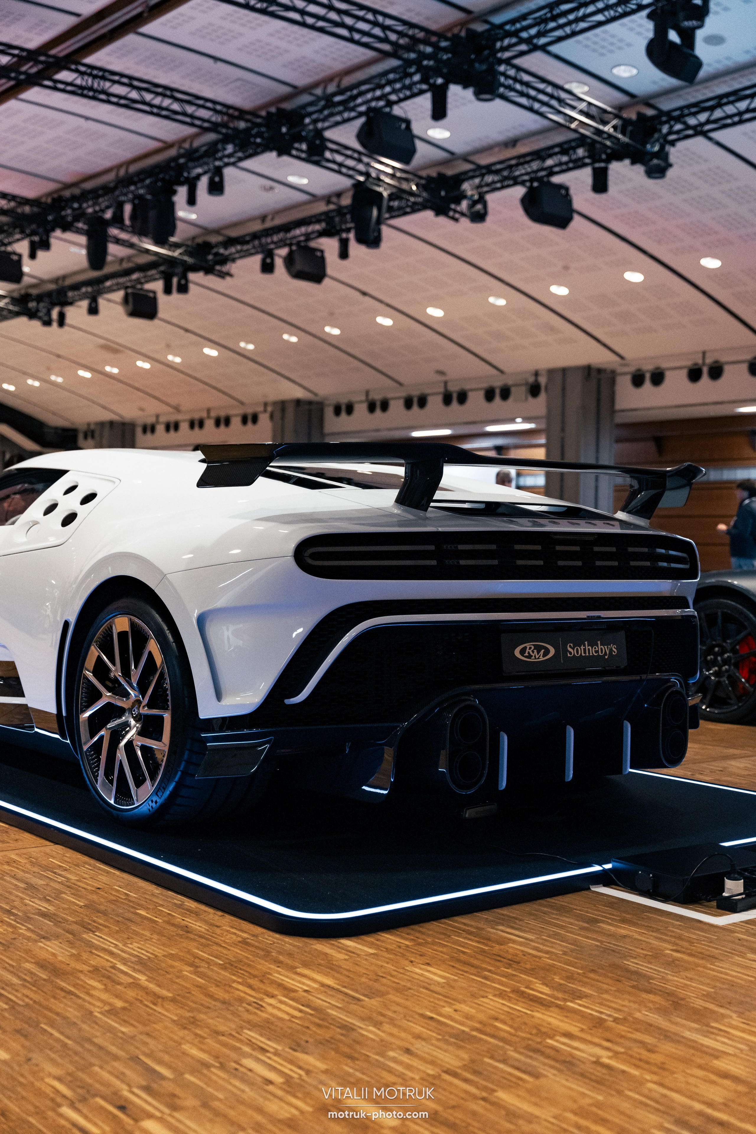 RM Sothebys 2025. Photographe de voitures à Paris — Vitalii Motruk