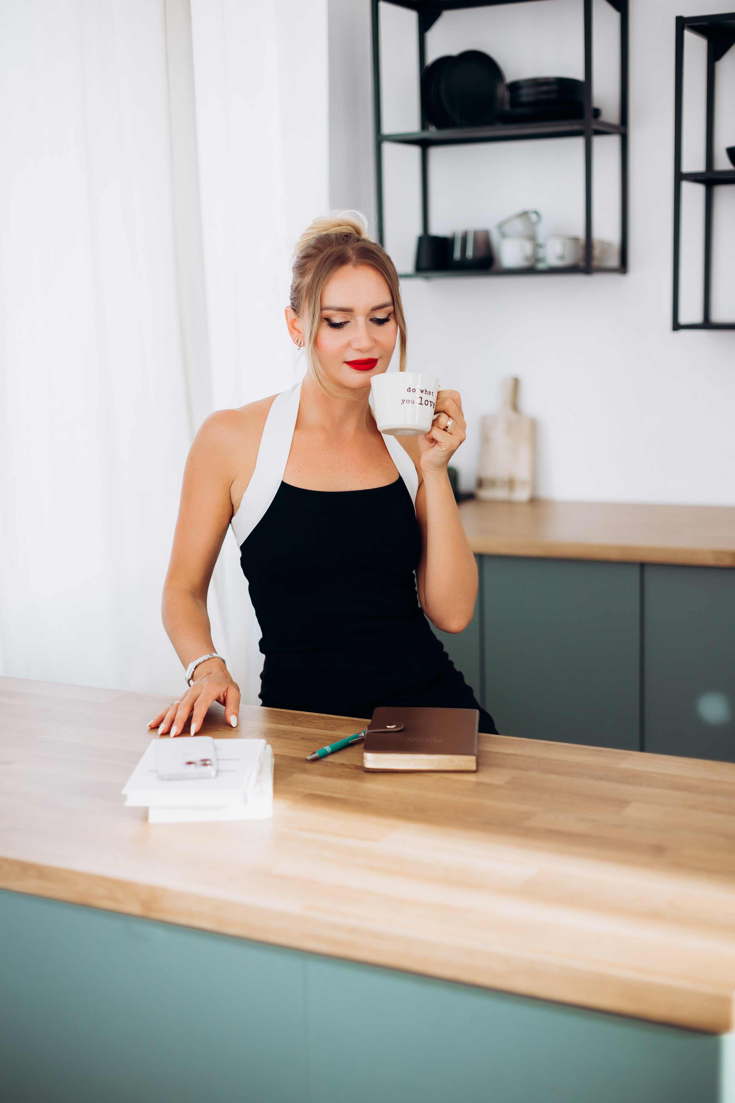 Anastasia (business portrait). Wedding and Family Photograph