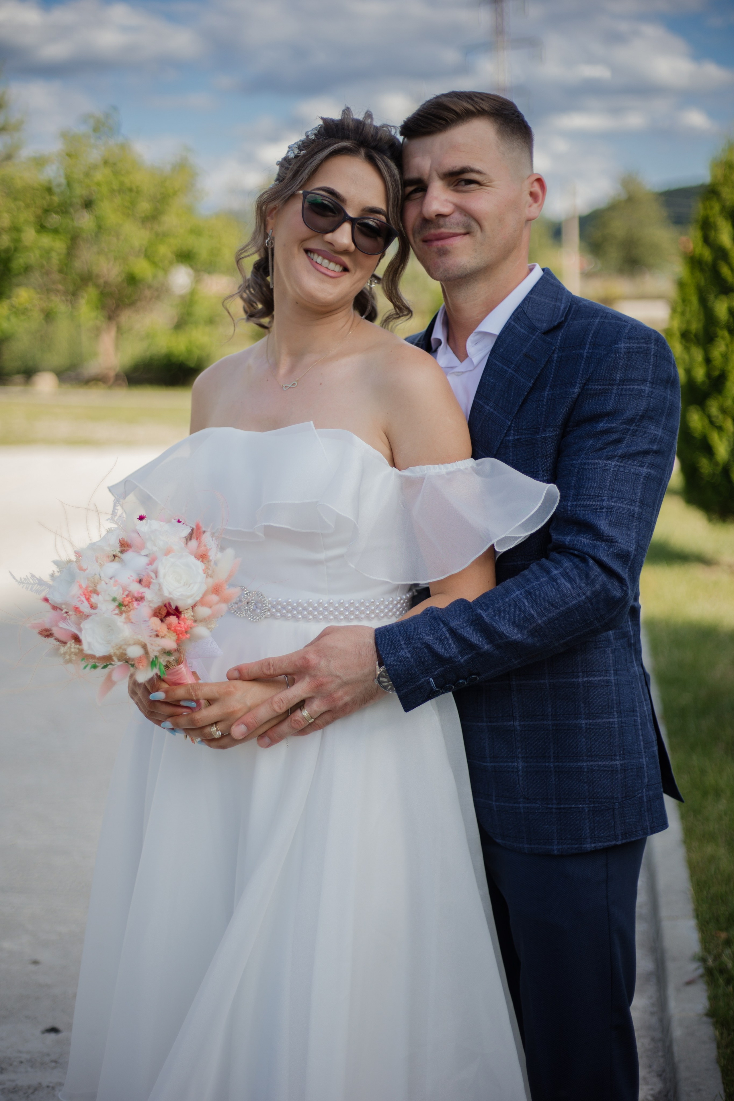 Oana & Vasile. Fotograf si videograf — evenimente si studio