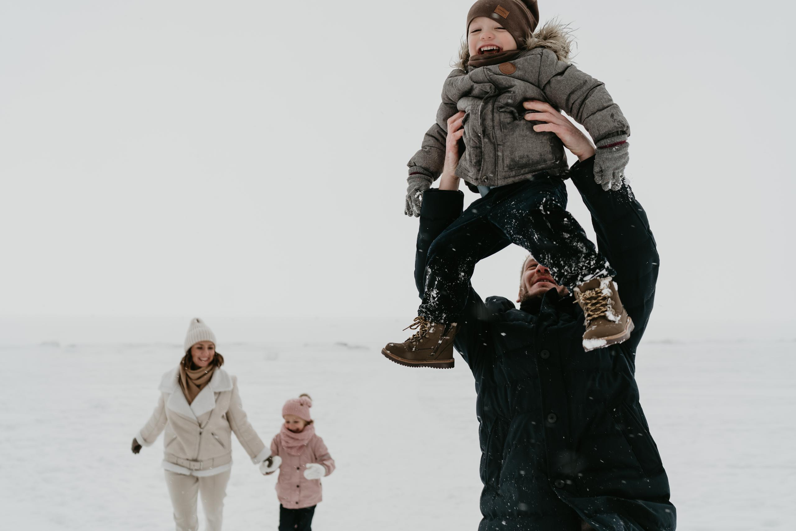 Winter family session|Saint-Petersburg, Russia. London portrait and family photographer