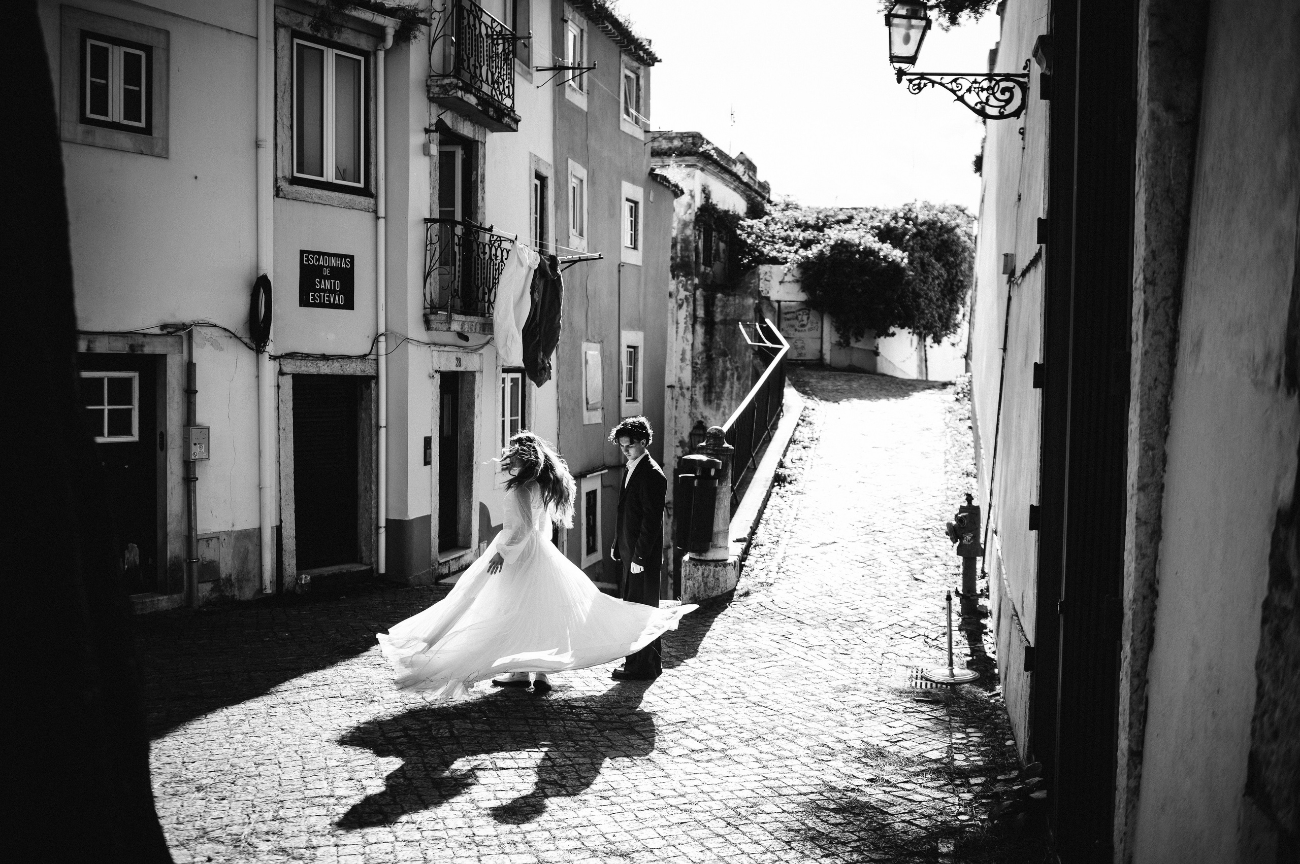 Ședință foto romantică în Lisabona – Inspirație pentru fotografiile de nuntă. Valentin Melen - fotograf de nunta 🤍