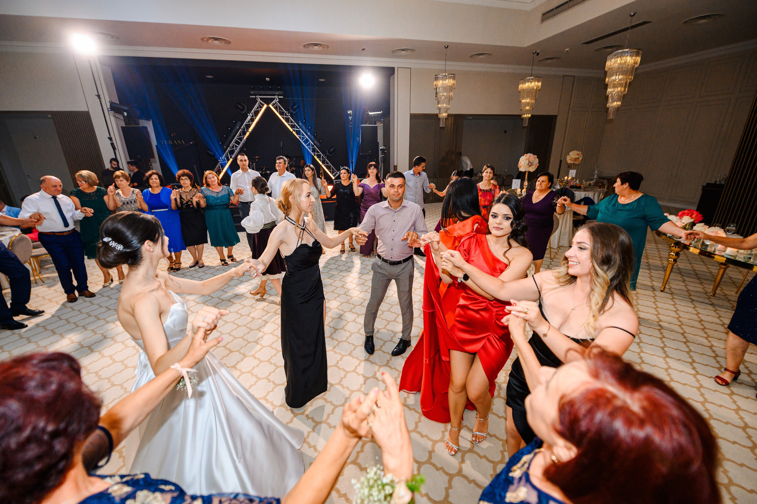 Madalina & Ovidiu. Mugurel Olteanu Fotograf