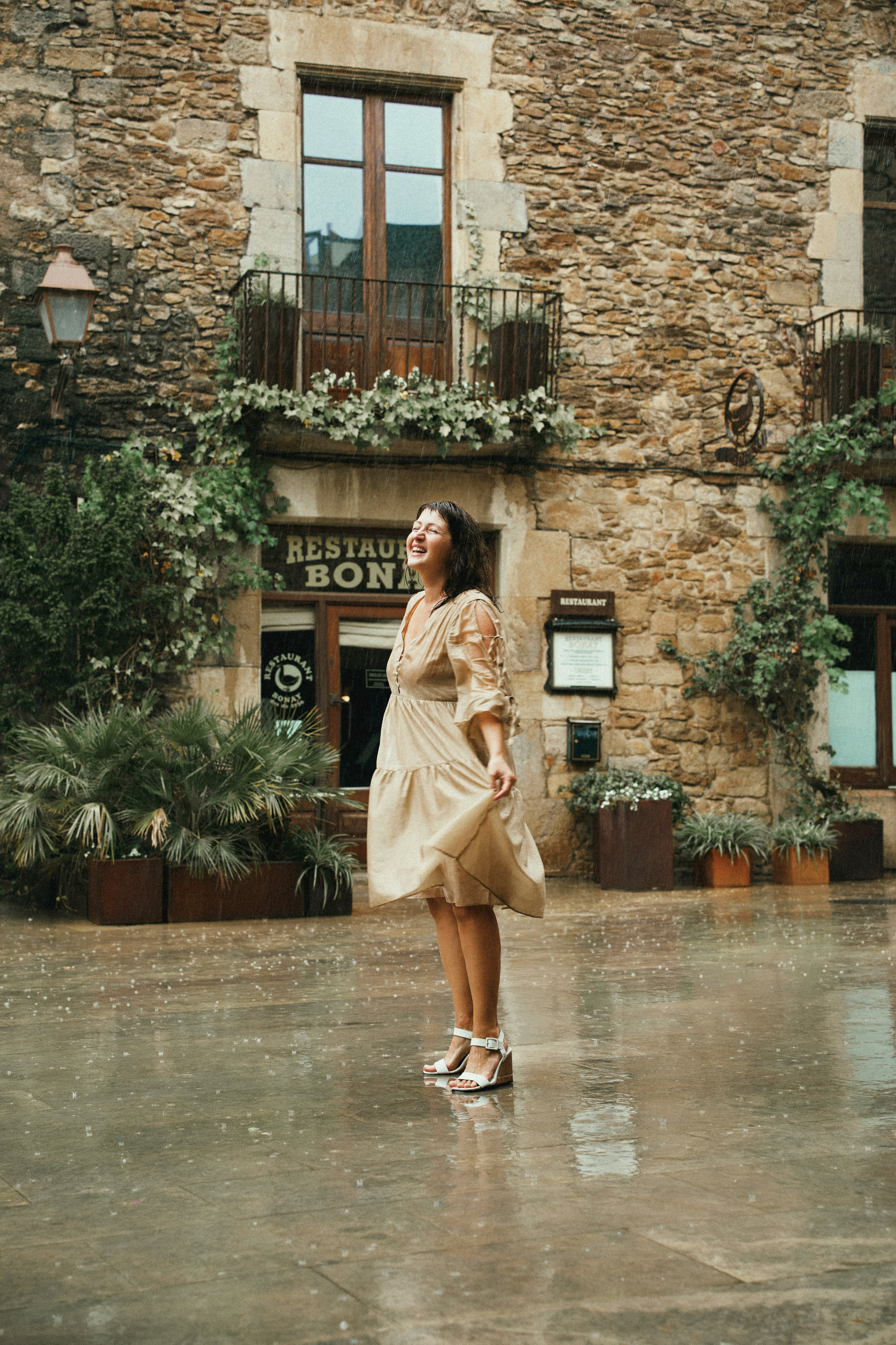 Peratallada. Лариса