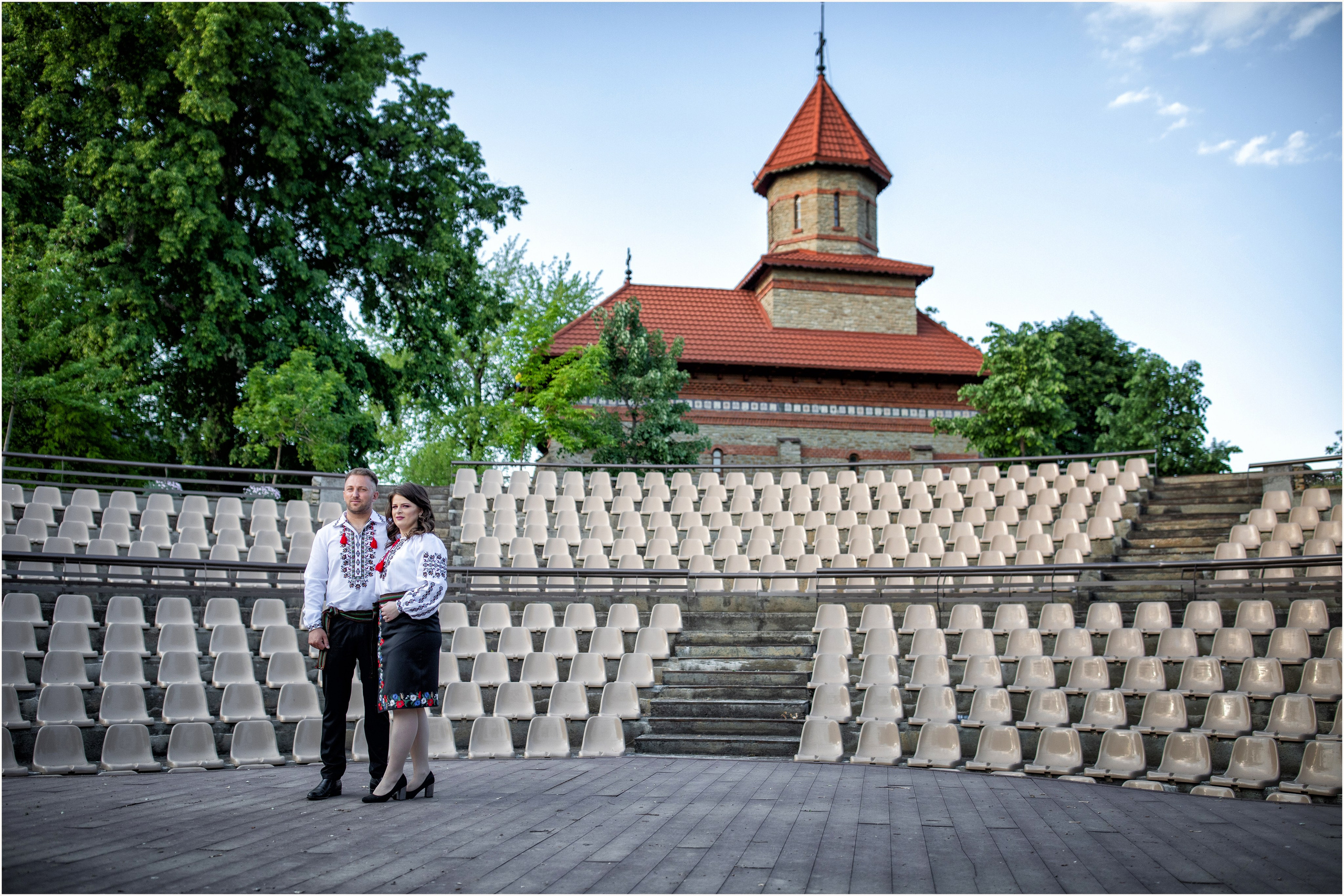 - save-the-date-petrică-claudia-ședință-foto-logodnă  - cuplu-îndrăgostit-ședință-foto-romantică  - anunț-nuntă-petrică-claudia-save-the-date  - fotografii-save-the-date-iași-botoșani-suceava  - petrică-claudia-poze-logodnă-foto-alin-chirilă  - ședință-foto-pre-nuntă-save-the-date  - save-the-date-poze-emotionante-cuplu  - logodnă-foto-petrică-claudia-alino-foto-studio  - ședință-foto-natură-cuplu-viitori-miri  - alin-chirilă-fotograf-save-the-date-petrică-claudia