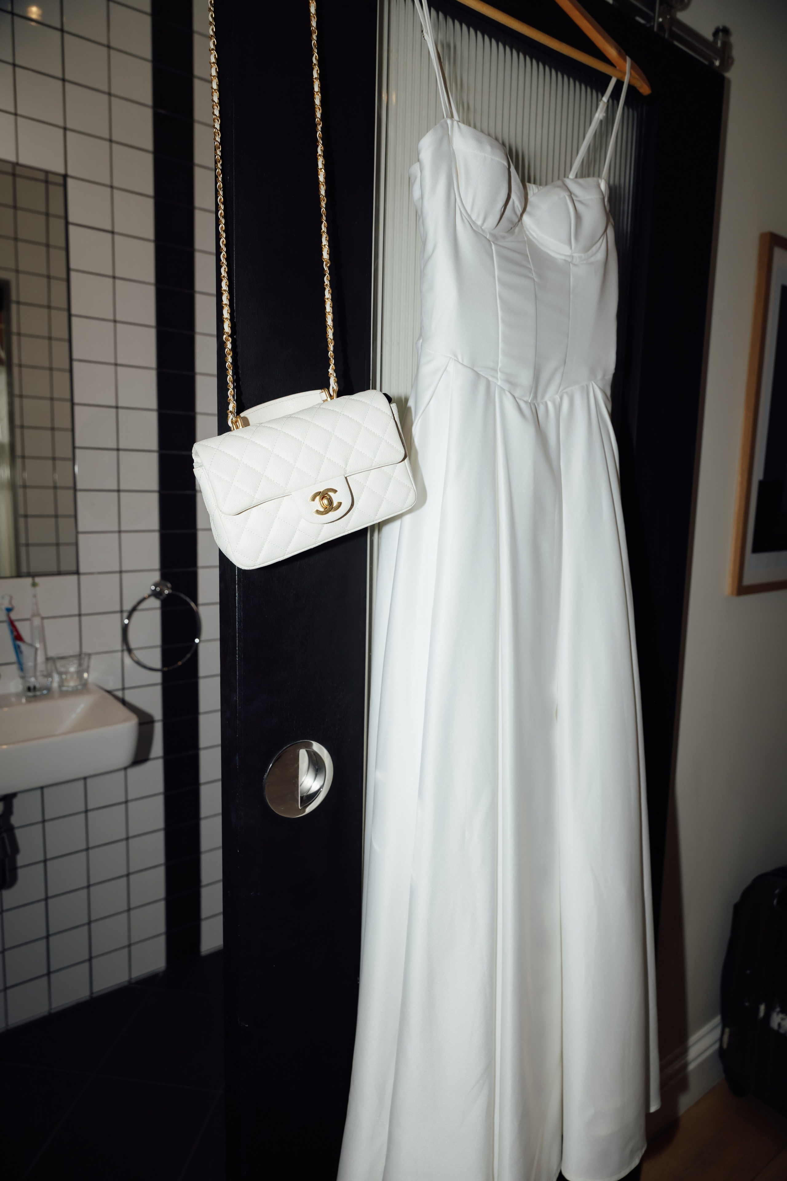 Chelsea Old Town Hall — Poppy & Jordan. Timeless Wedding & Event Photography — based London, working across Europe