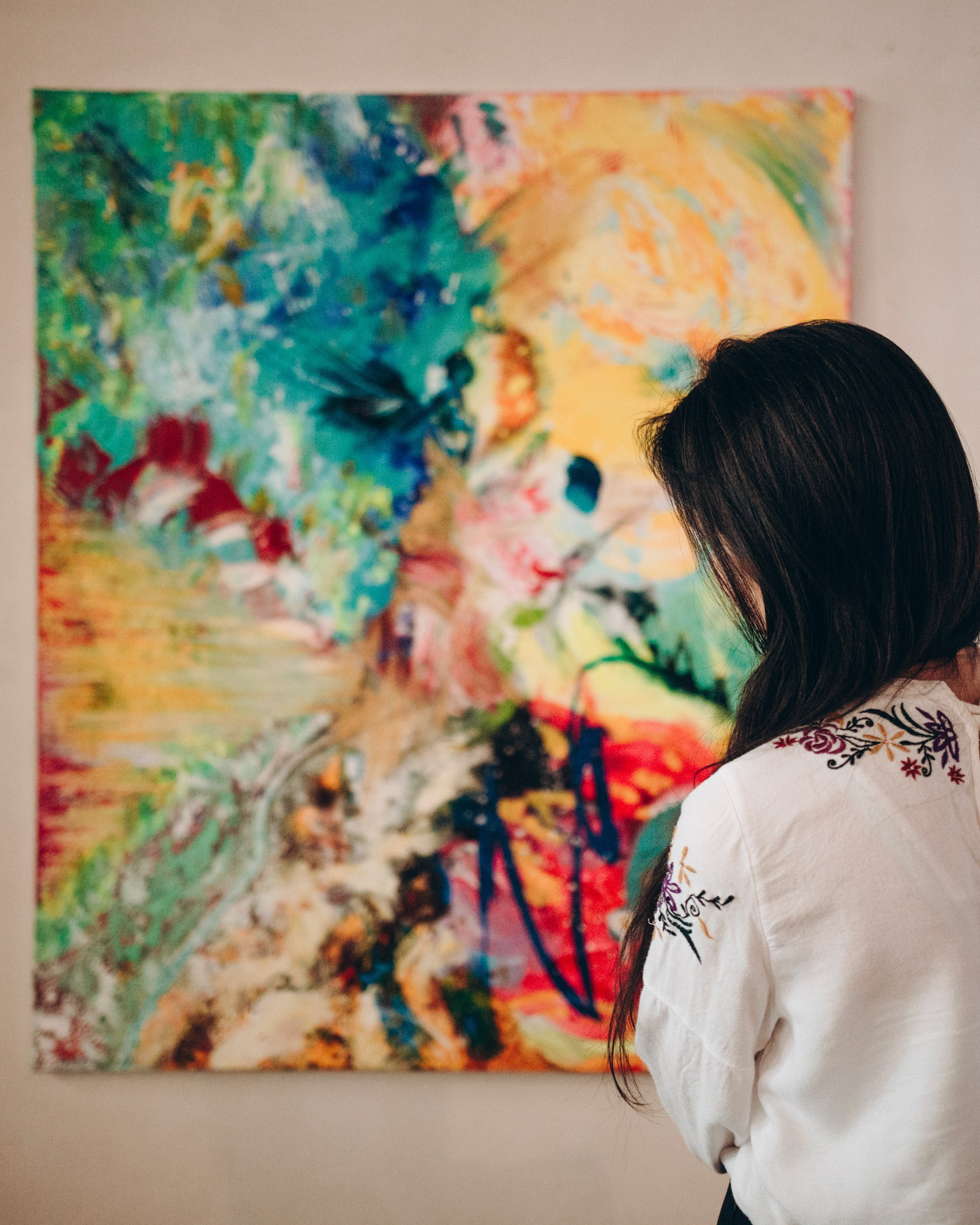 Skupinový workshop introspektivní malby. Dana Lišková — Empatická fotografka | Introspektivní umělkyně | Neurodivergentní koučka| Zakladatelka Artepy.cz