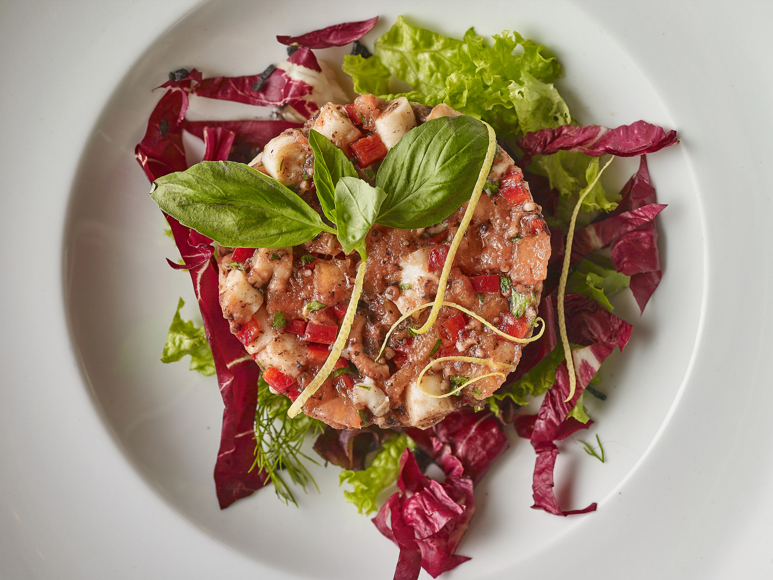 Commercial and studio photographer in Belgrade