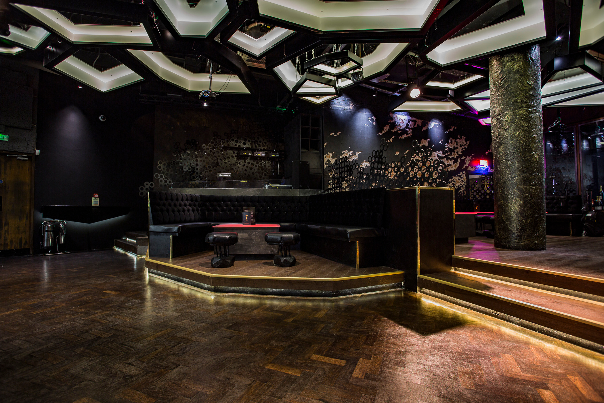 CONTENT & PRODUCT PHOTOGRAPHY. Professional garden design and photography services in London