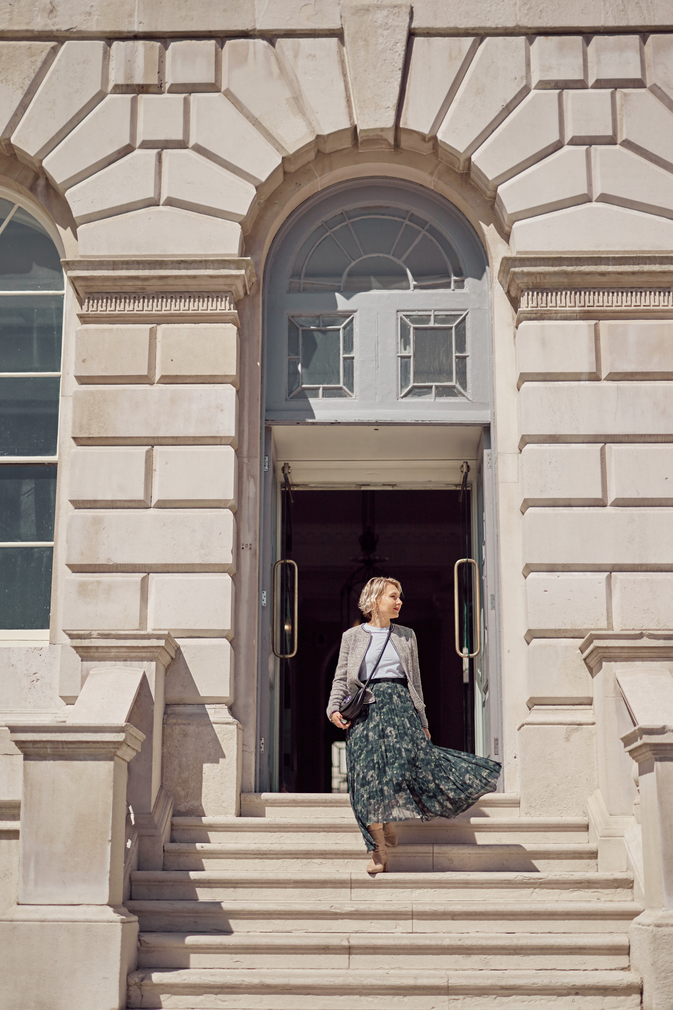 PERSONAL BREND INTERIOR DESIGNER. Professional garden design and photography services in London