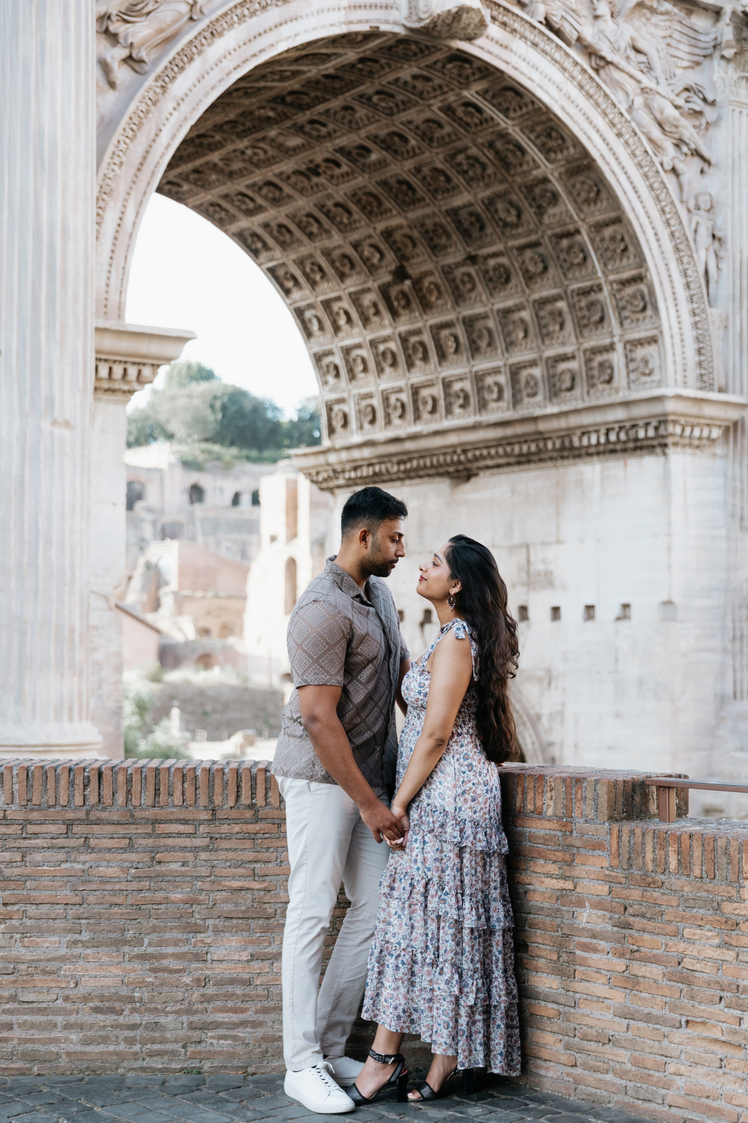 Couple photoshoot in Rome. Photographer in Rome