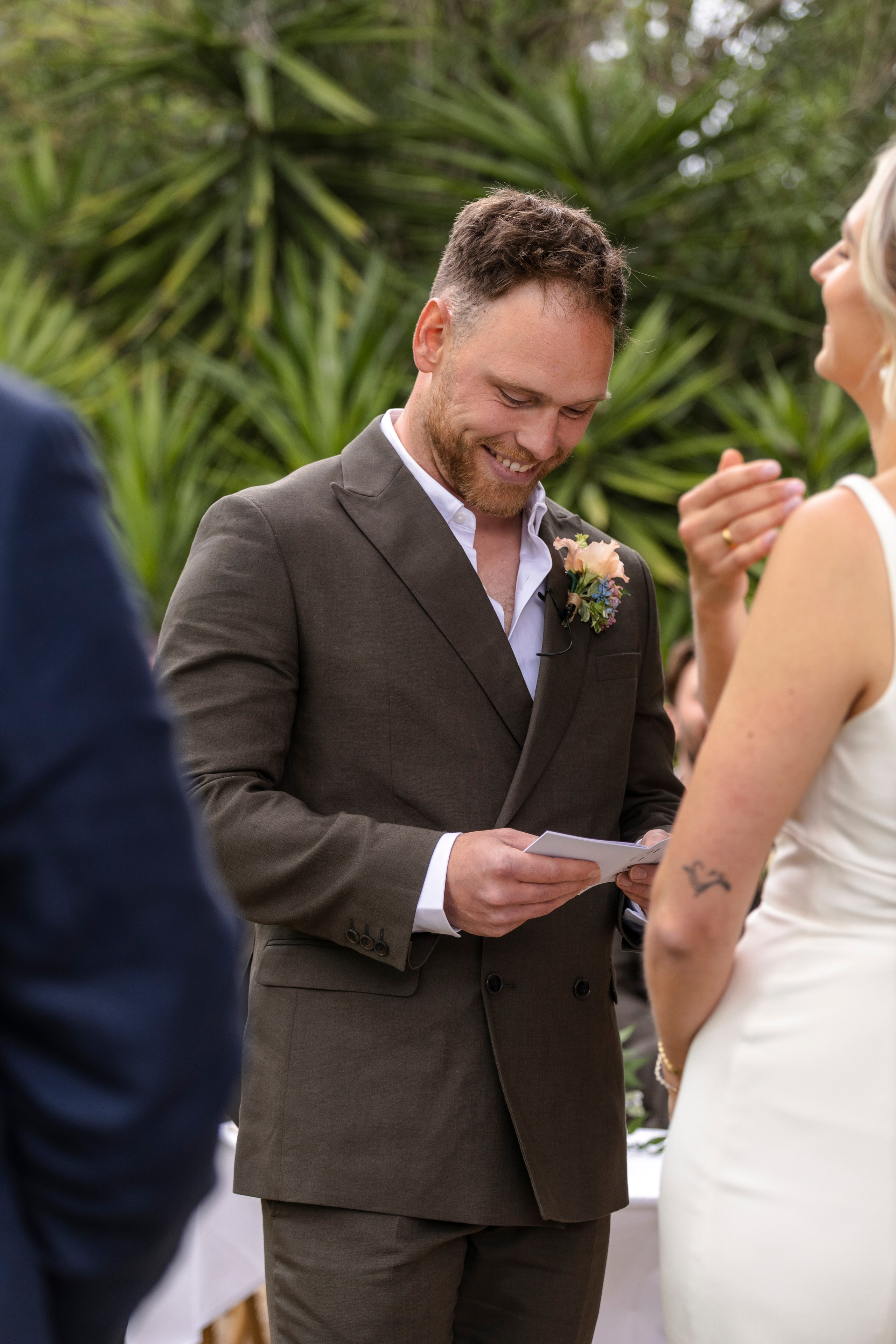 Свадьба в Château Du Puits Es Pratx — яркий день на юге Франции. Евгения Смирнова — фотограф в Тулузе и юго-западной Франции