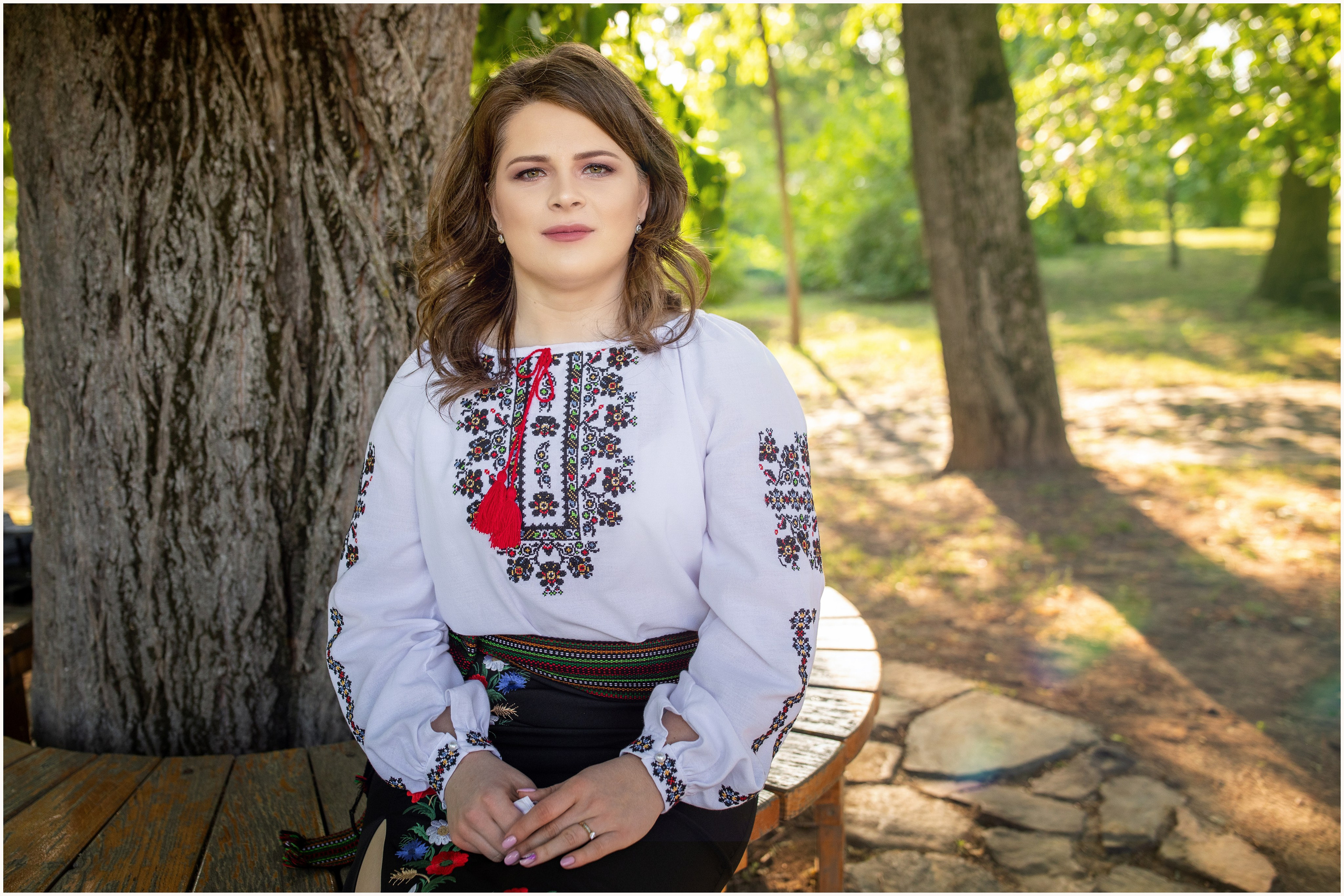 - save-the-date-petrică-claudia-ședință-foto-logodnă  - cuplu-îndrăgostit-ședință-foto-romantică  - anunț-nuntă-petrică-claudia-save-the-date  - fotografii-save-the-date-iași-botoșani-suceava  - petrică-claudia-poze-logodnă-foto-alin-chirilă  - ședință-foto-pre-nuntă-save-the-date  - save-the-date-poze-emotionante-cuplu  - logodnă-foto-petrică-claudia-alino-foto-studio  - ședință-foto-natură-cuplu-viitori-miri  - alin-chirilă-fotograf-save-the-date-petrică-claudia