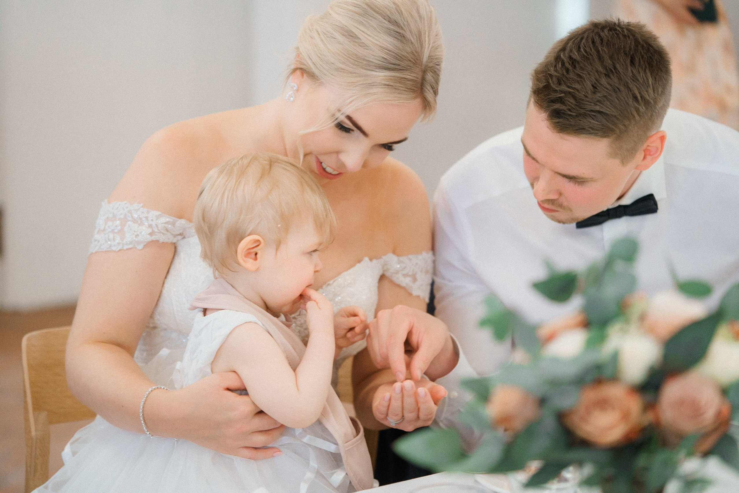 Sini&Otto, Wohls gård, hääkuvaaja Kirkkonummi