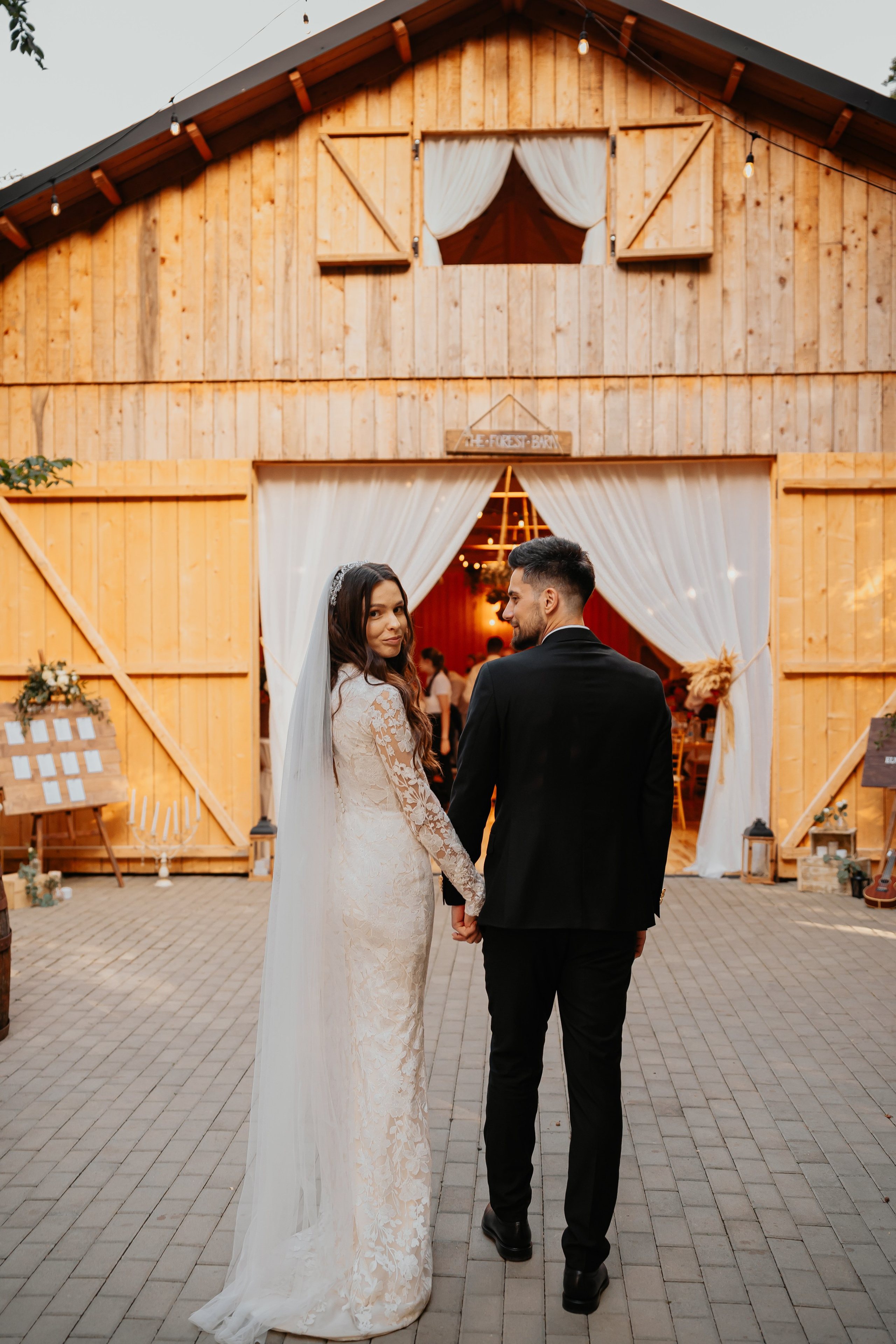 E & V. Fotograf Nunta Iasi - Hearts & Pictures