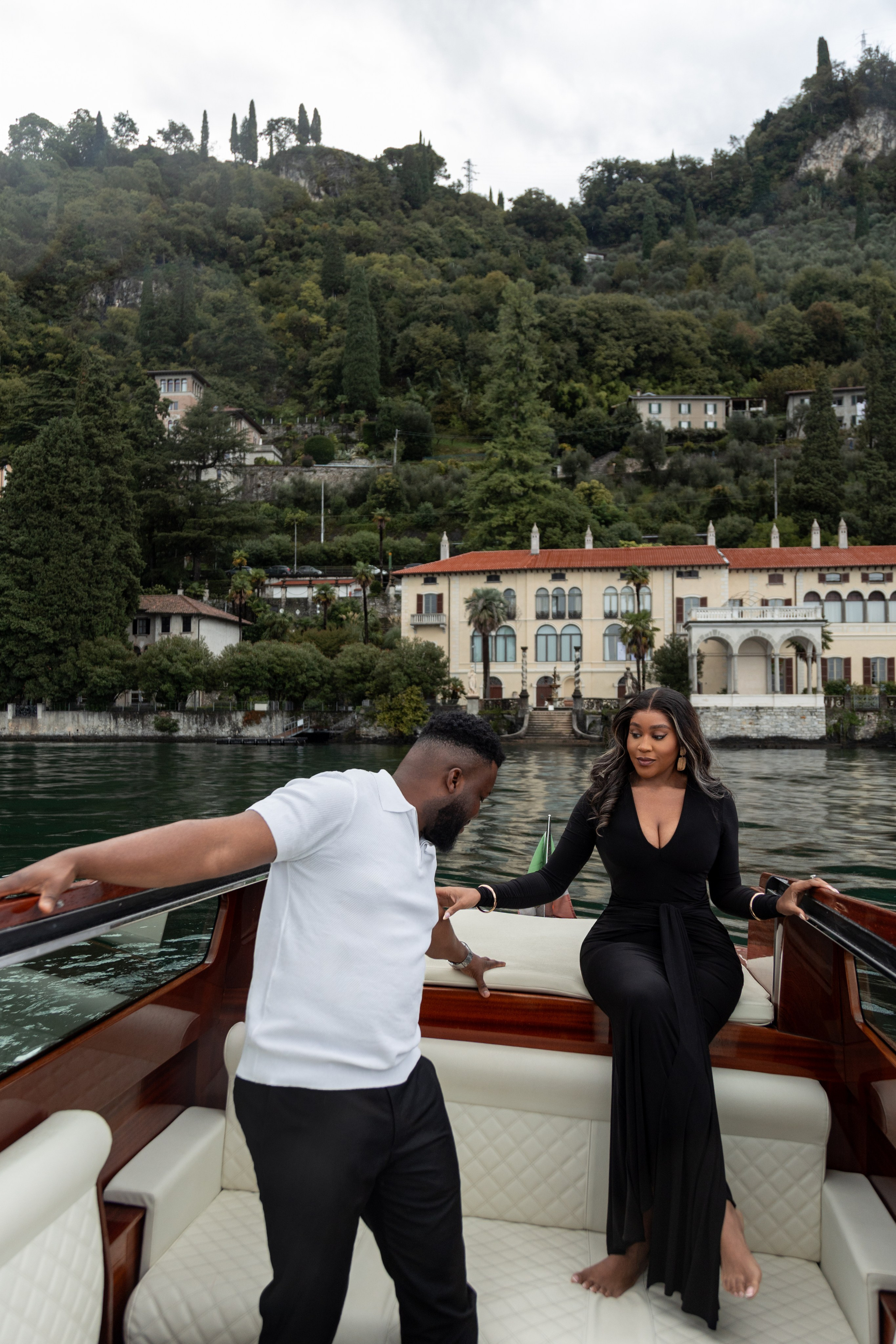 Varenna boat tour. Photographer in Milan |Mila Pro Photo