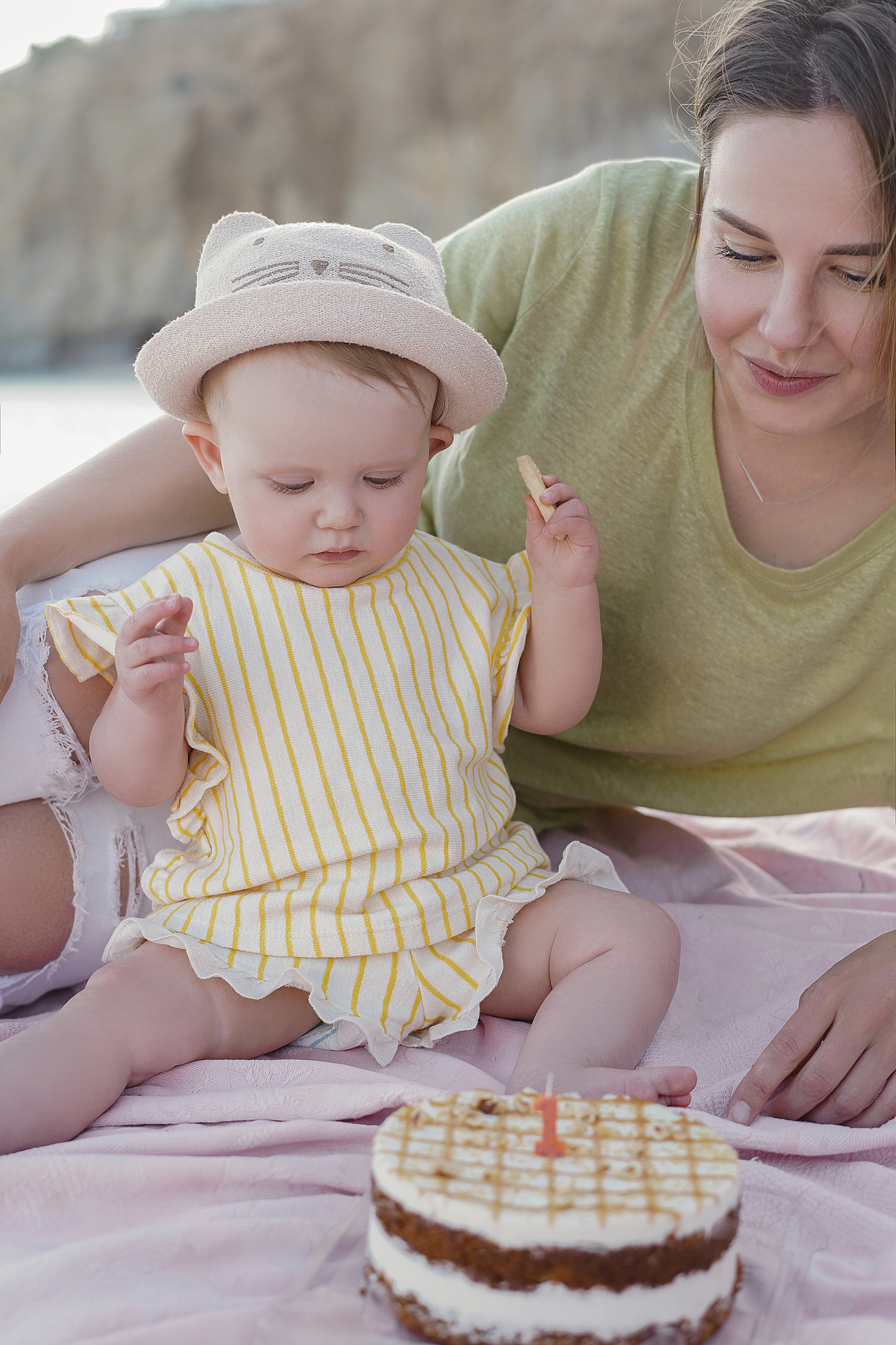 Hija y mama. Fotografo familiar, bodas, reportaje Diana Memetova Alicante, Benidorm