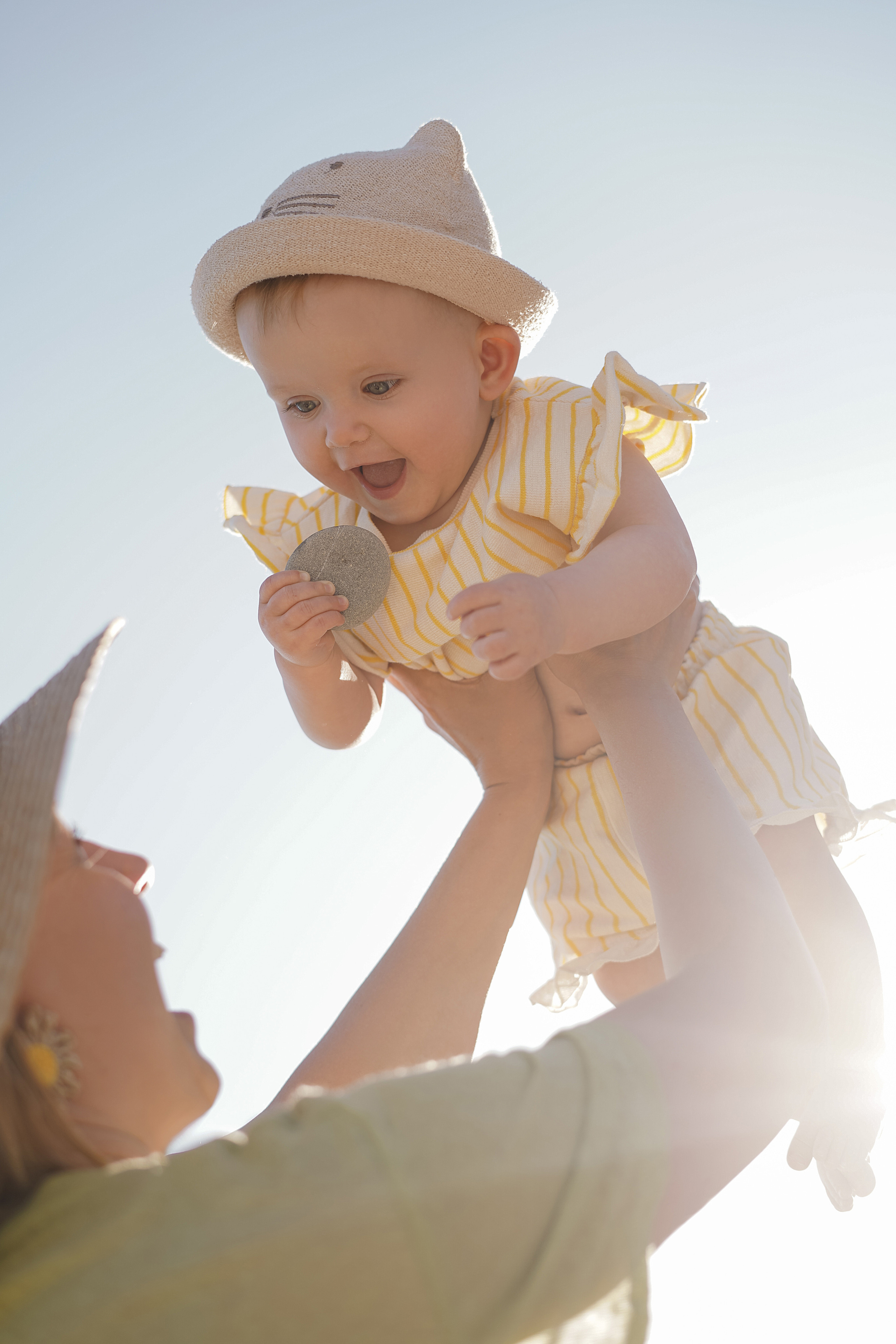 Hija y mama. Fotografo familiar, bodas, reportaje Diana Memetova Alicante, Benidorm