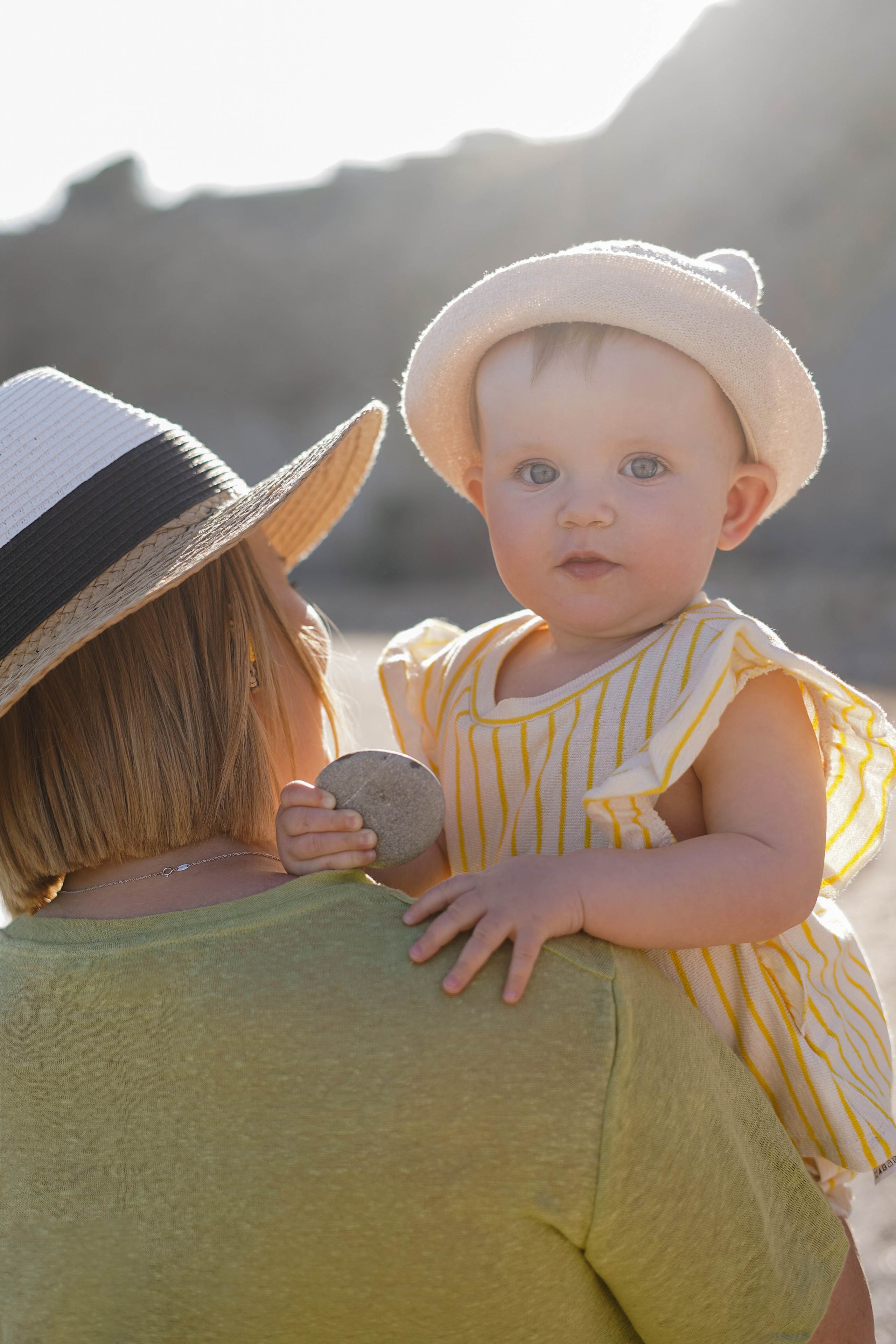 Hija y mama. Fotografo familiar, bodas, reportaje Diana Memetova Alicante, Benidorm