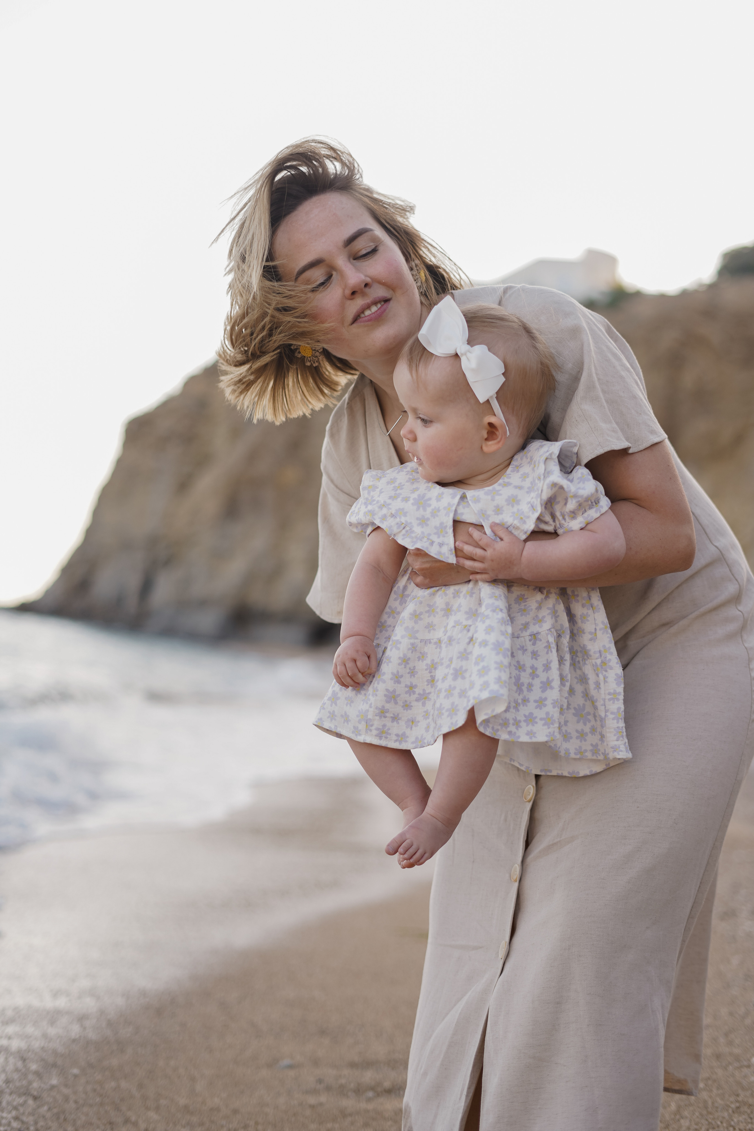 Hija y mama. Fotografo familiar, bodas, reportaje Diana Memetova Alicante, Benidorm