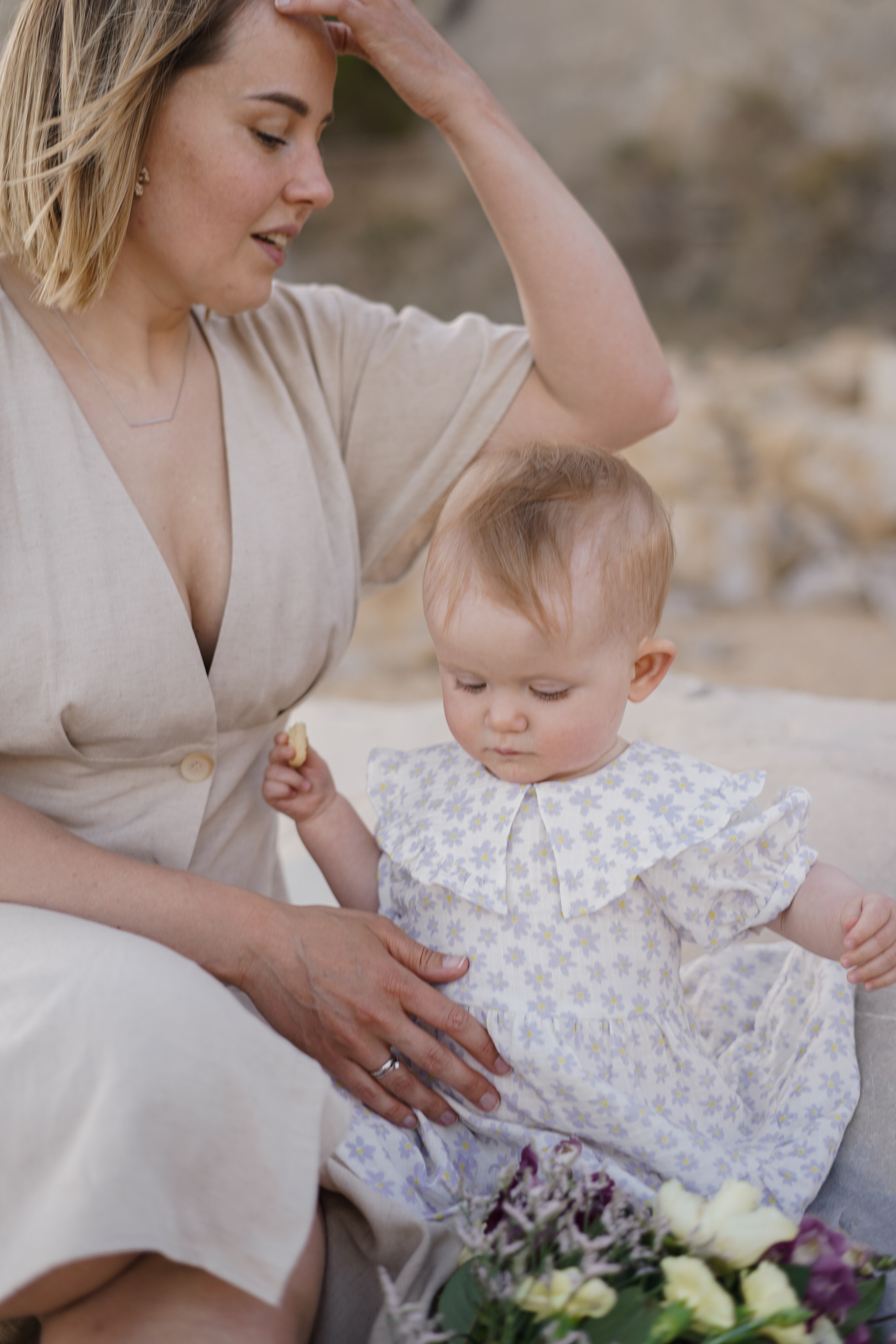 Hija y mama. Fotografo familiar, bodas, reportaje Diana Memetova Alicante, Benidorm