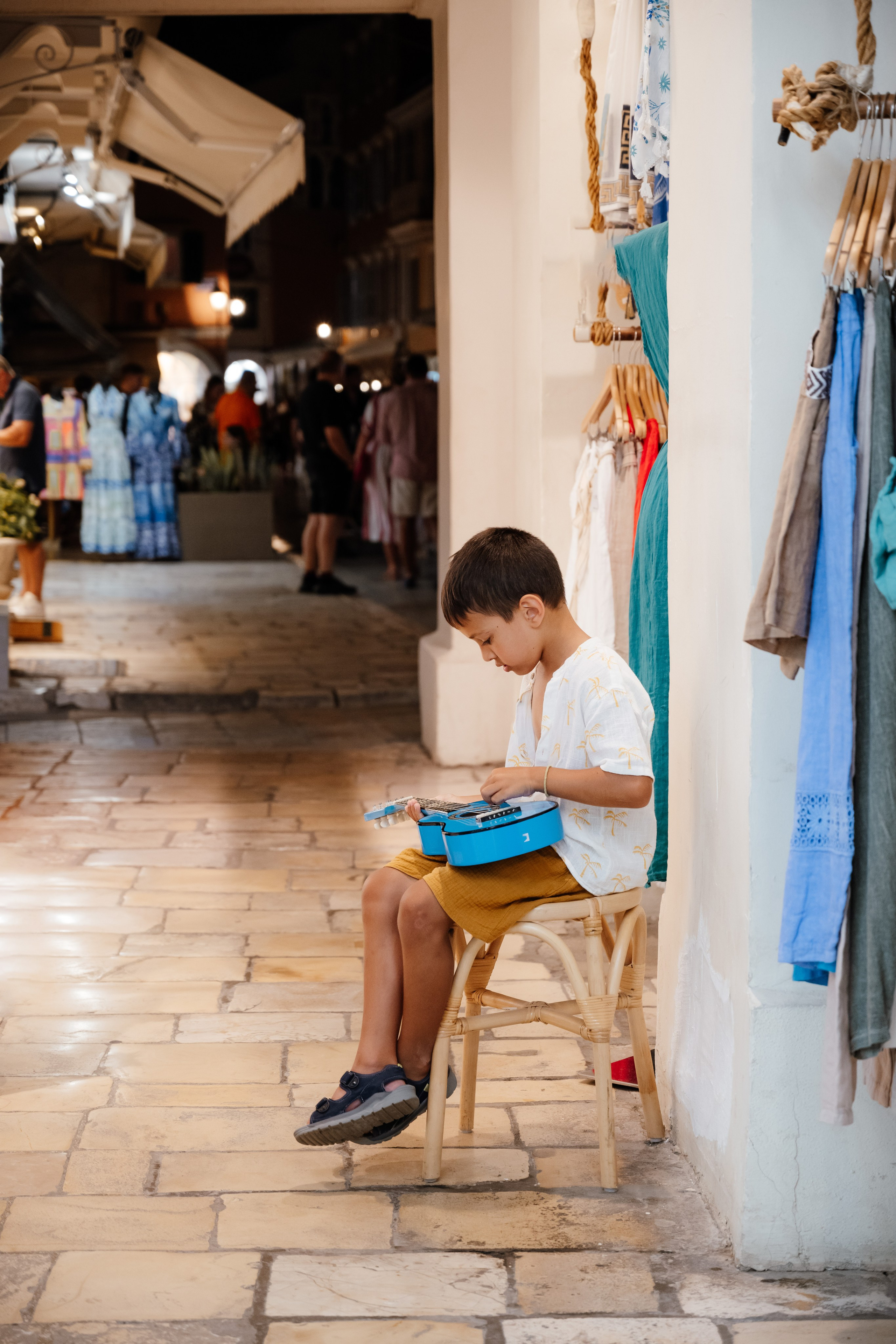 copil la chitare - fotograf portret Slobozia